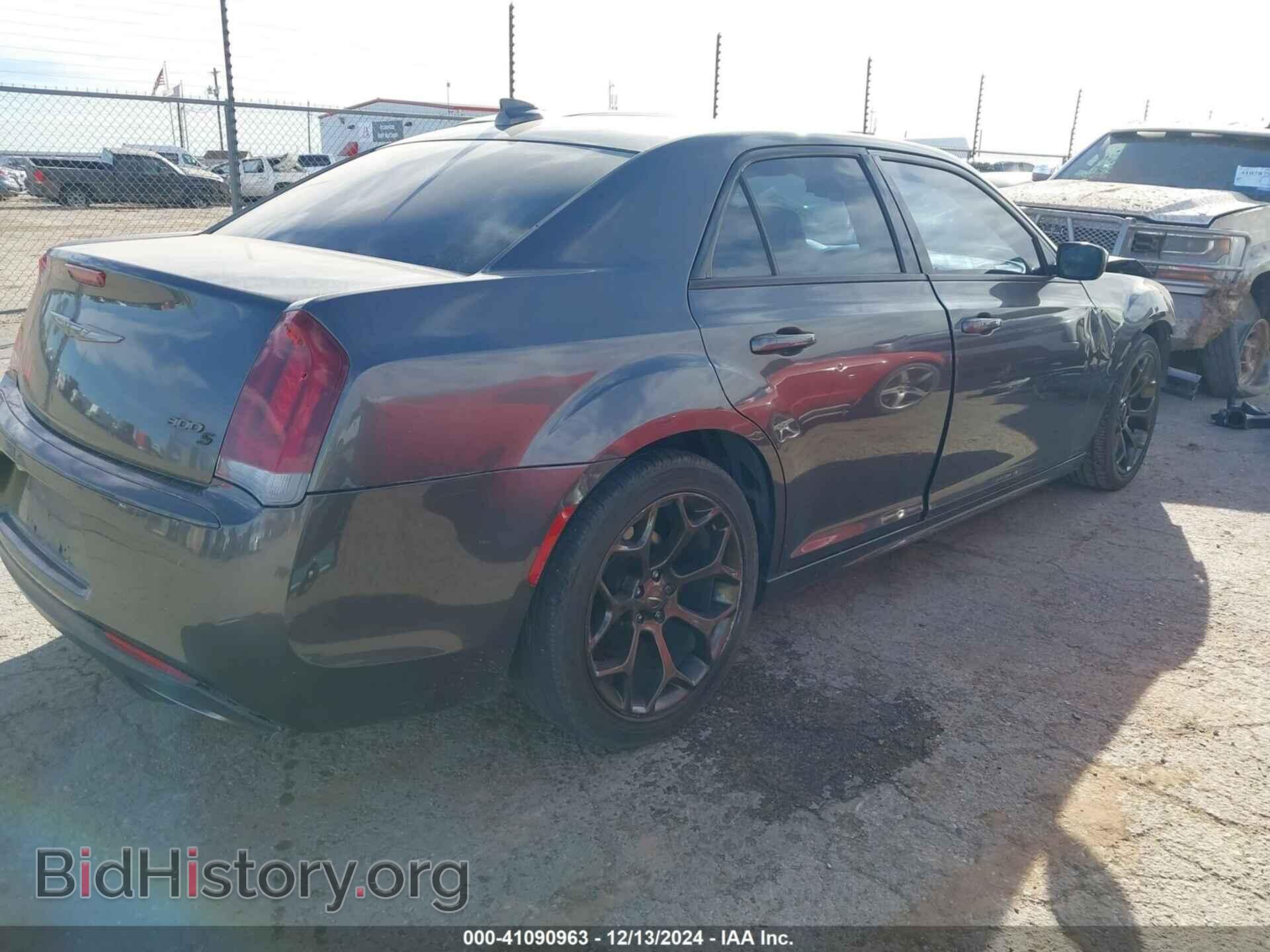 2016 CHRYSLER 300 - VIN: 2C3CCABG8GH313392 - Фото 4