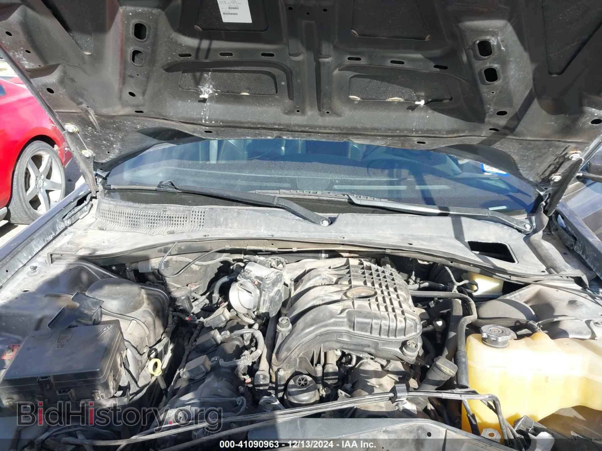 2016 CHRYSLER 300 - VIN: 2C3CCABG8GH313392 - Фото 10