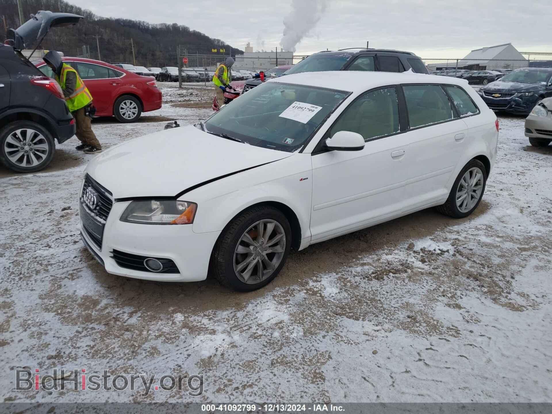 2013 AUDI A3 - VIN: WAUBJAFM4DA004040 - Фото 2