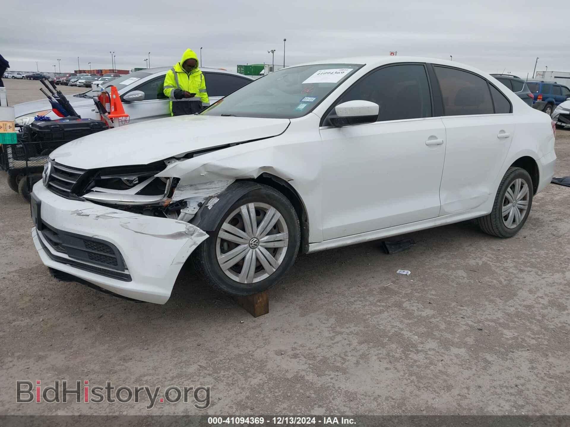 2017 VOLKSWAGEN JETTA - VIN: 3VW2B7AJXHM350938 - Фото 2