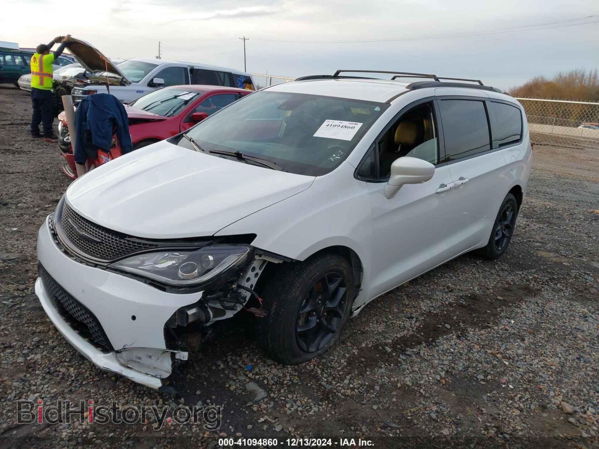 2020 CHRYSLER PACIFICA - VIN: 2C4RC1EG8LR102098 - Фото 2