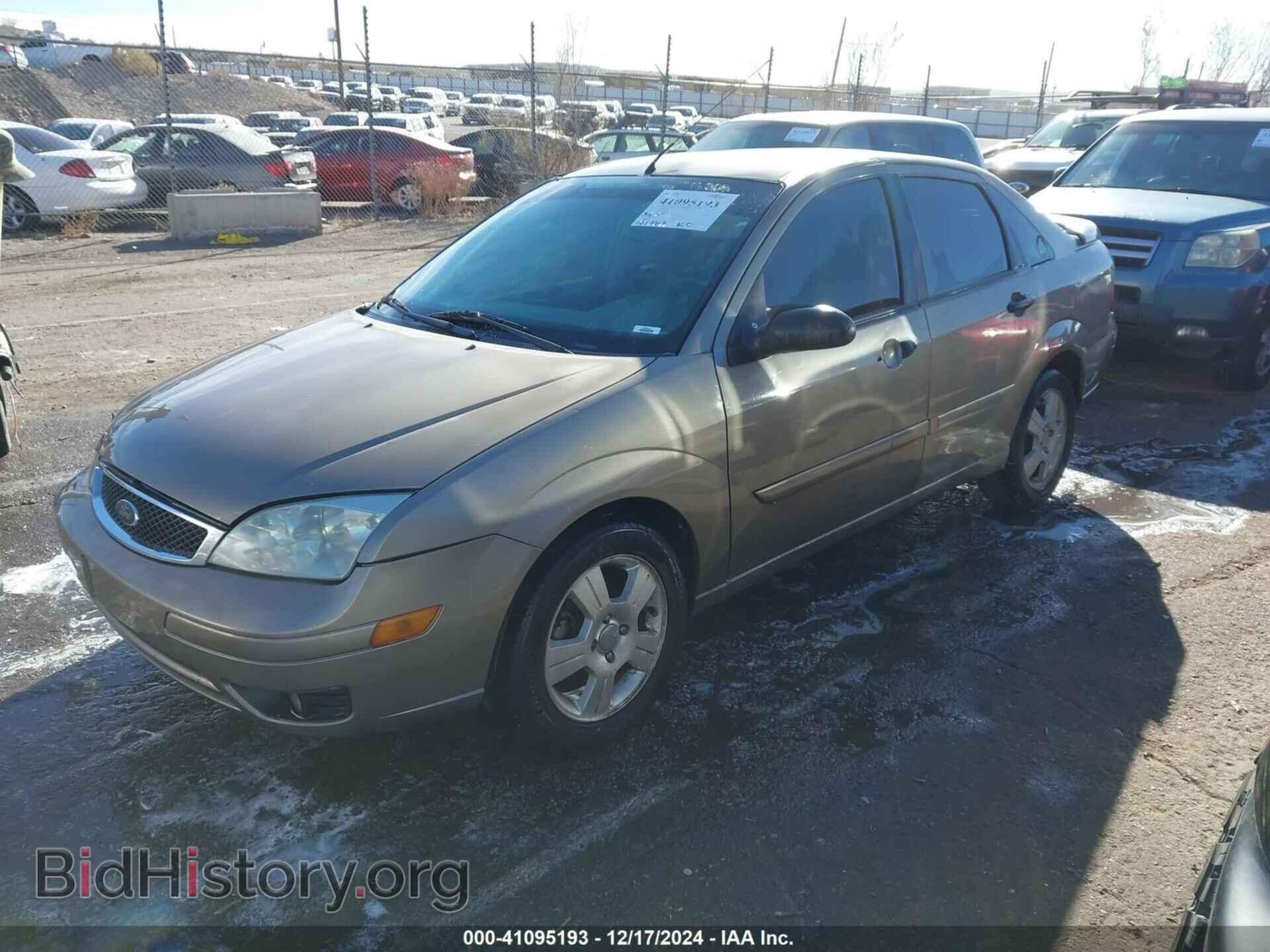 2005 FORD FOCUS - VIN: 1FAFP34N35W220787 - Фото 2
