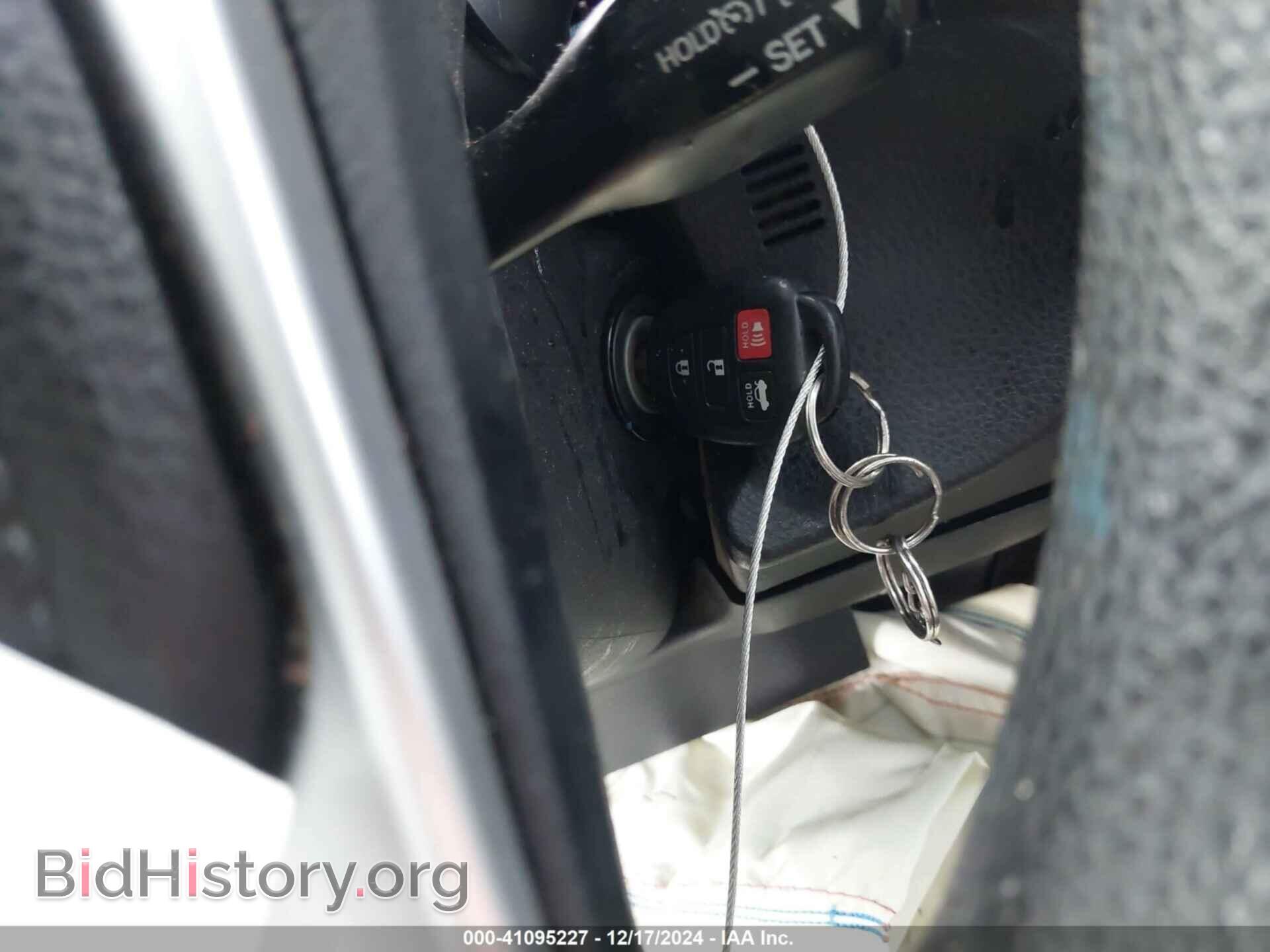 2017 TOYOTA COROLLA - VIN: 5YFBURHE7HP724366 - Фото 11