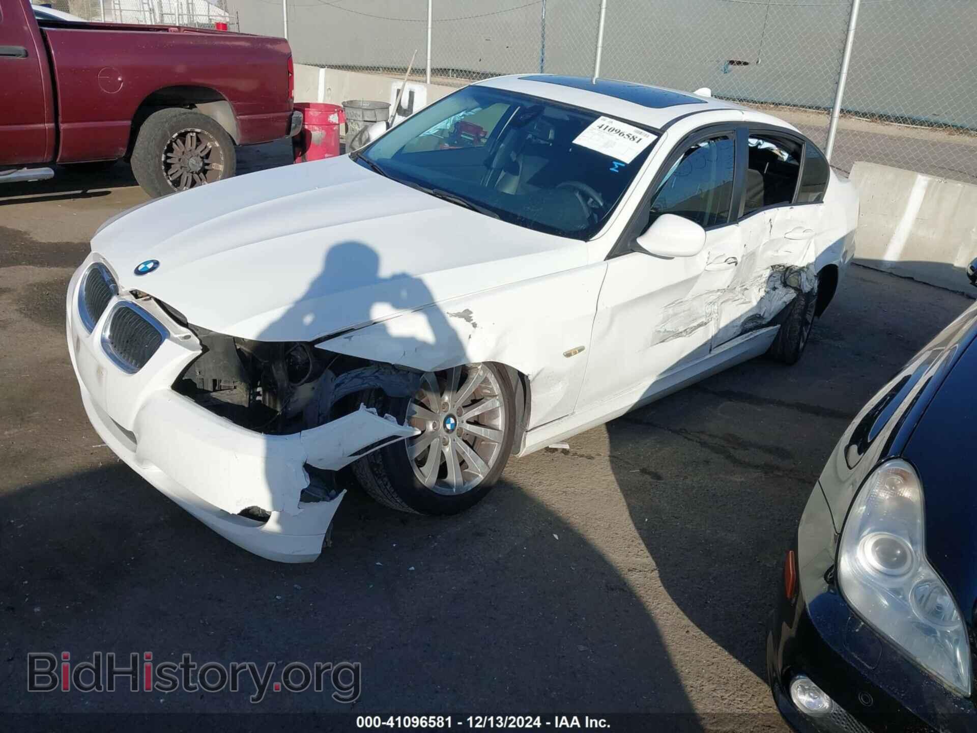 2010 BMW 328I - VIN: WBAPH5G55ANM34499 - Фото 2