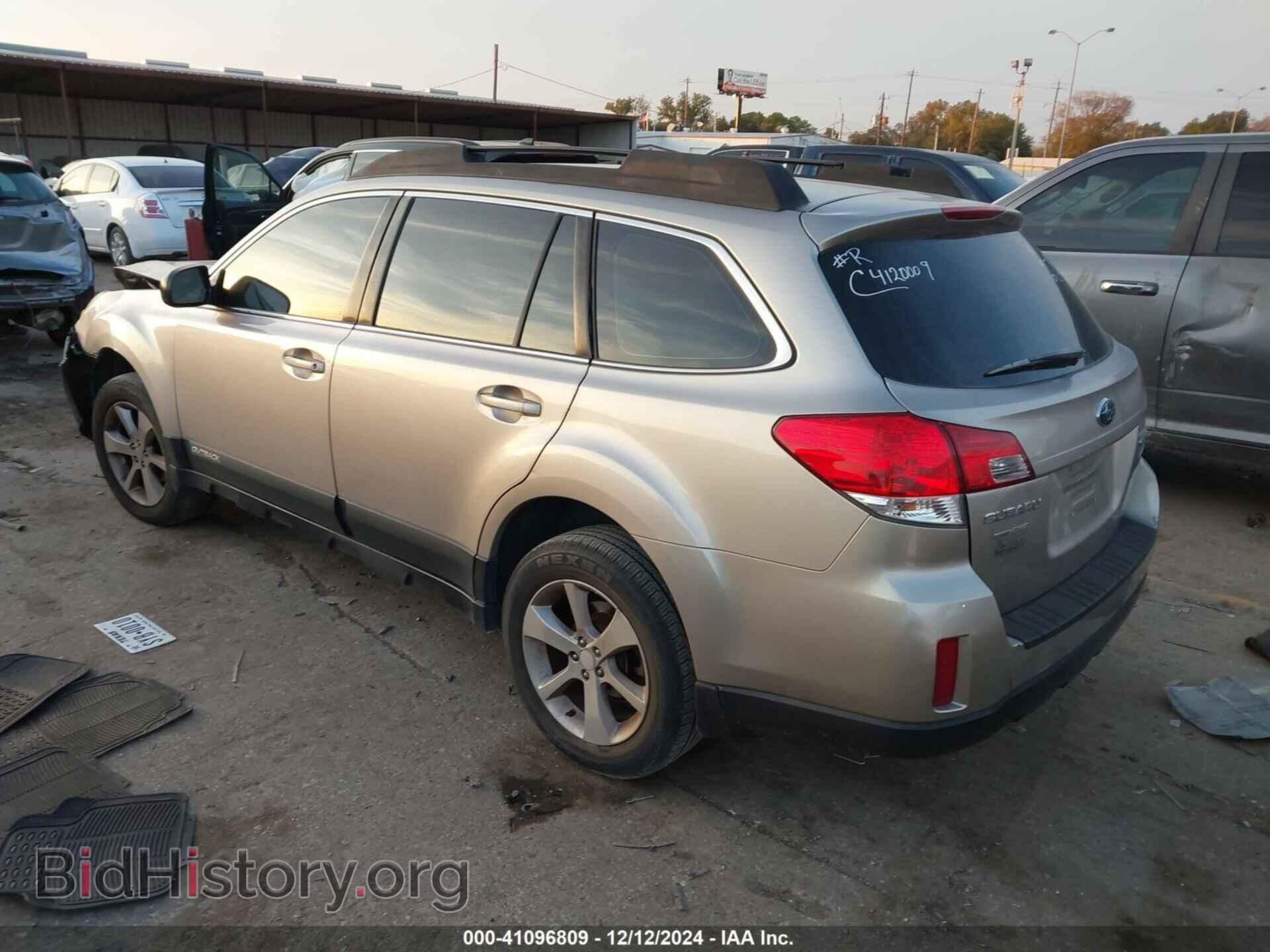2014 SUBARU OUTBACK - VIN: 4S4BRBAC4E3222755 - Фото 3
