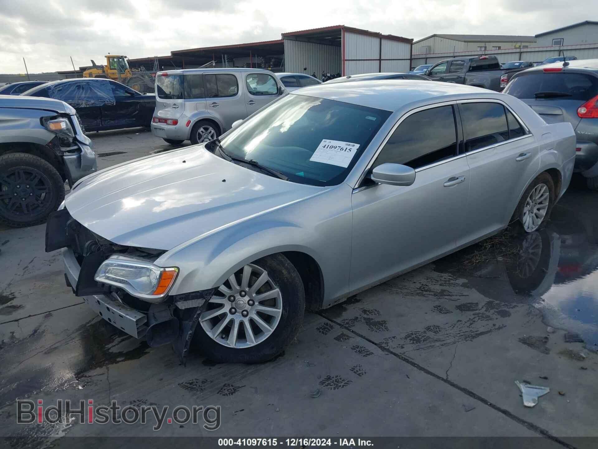 2012 CHRYSLER 300 - VIN: 2C3CCAAG0CH165542 - Фото 2