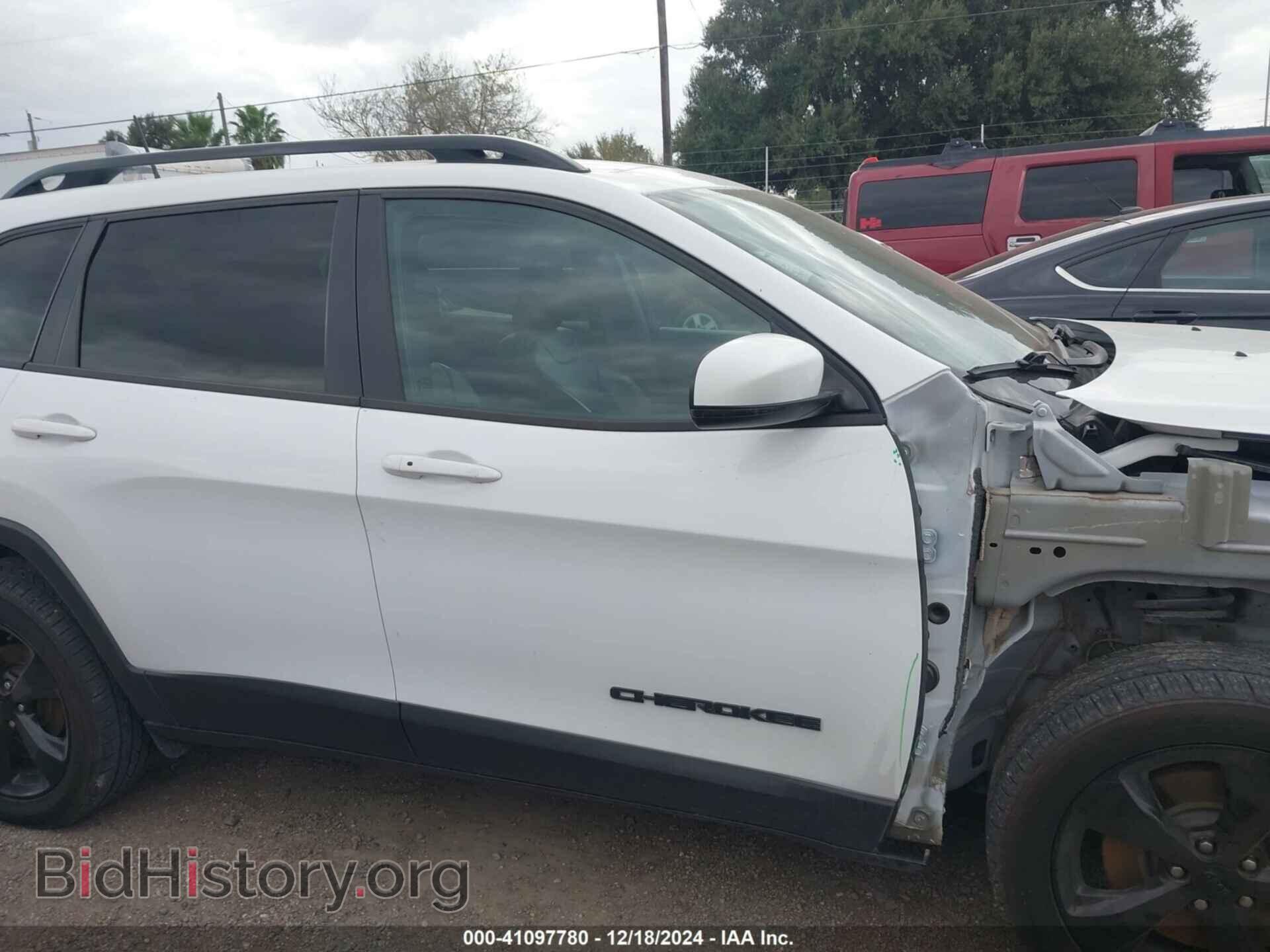 2019 JEEP CHEROKEE - VIN: 1C4PJLLBXKD373391 - Фото 14