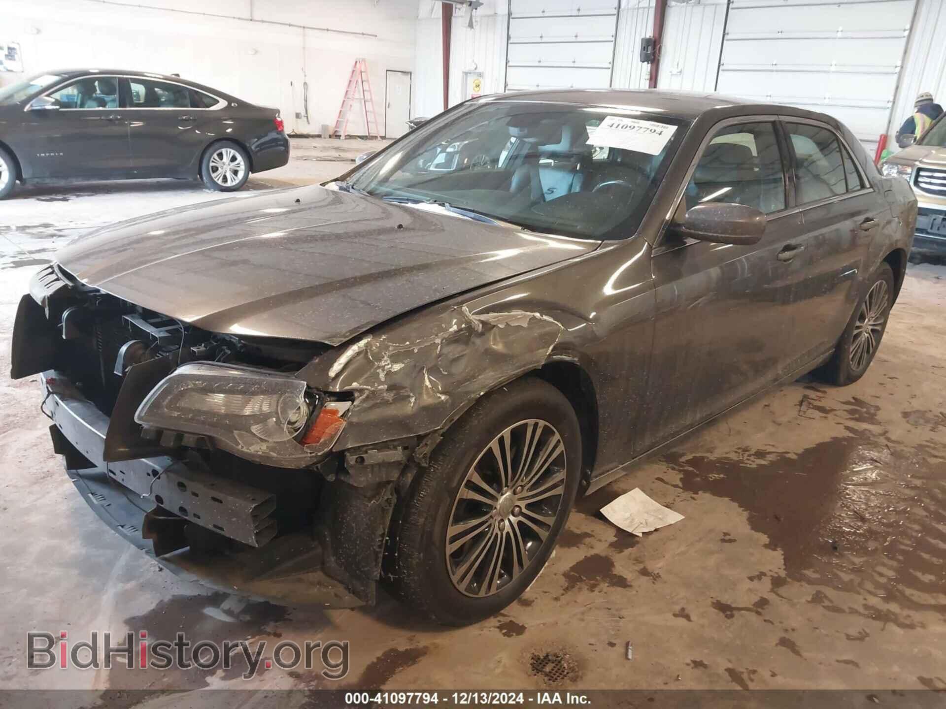 2013 CHRYSLER 300 - VIN: 2C3CCAGG2DH567443 - Фото 2