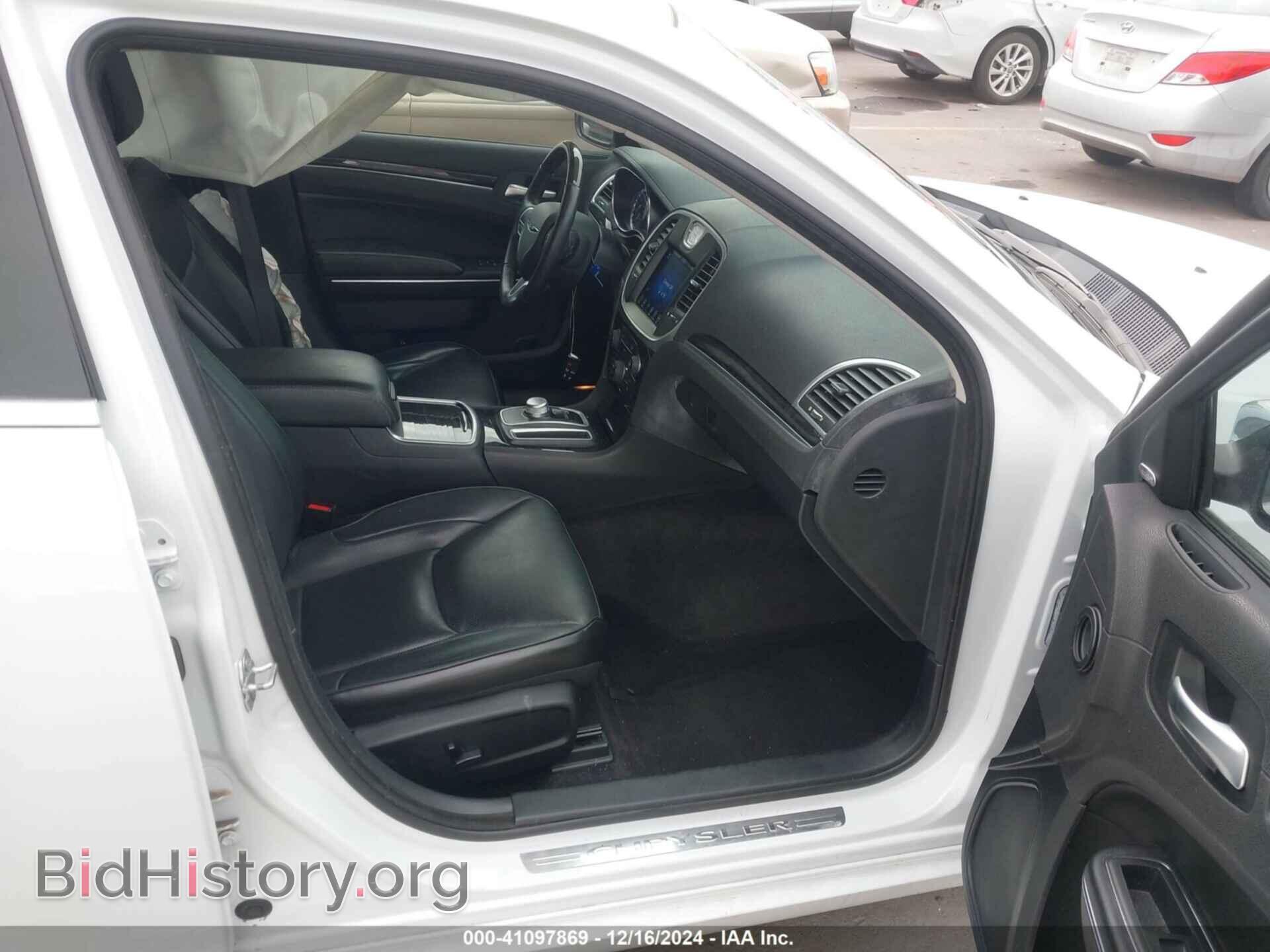 2017 CHRYSLER 300C - VIN: 2C3CCAKG3HH565620 - Фото 5