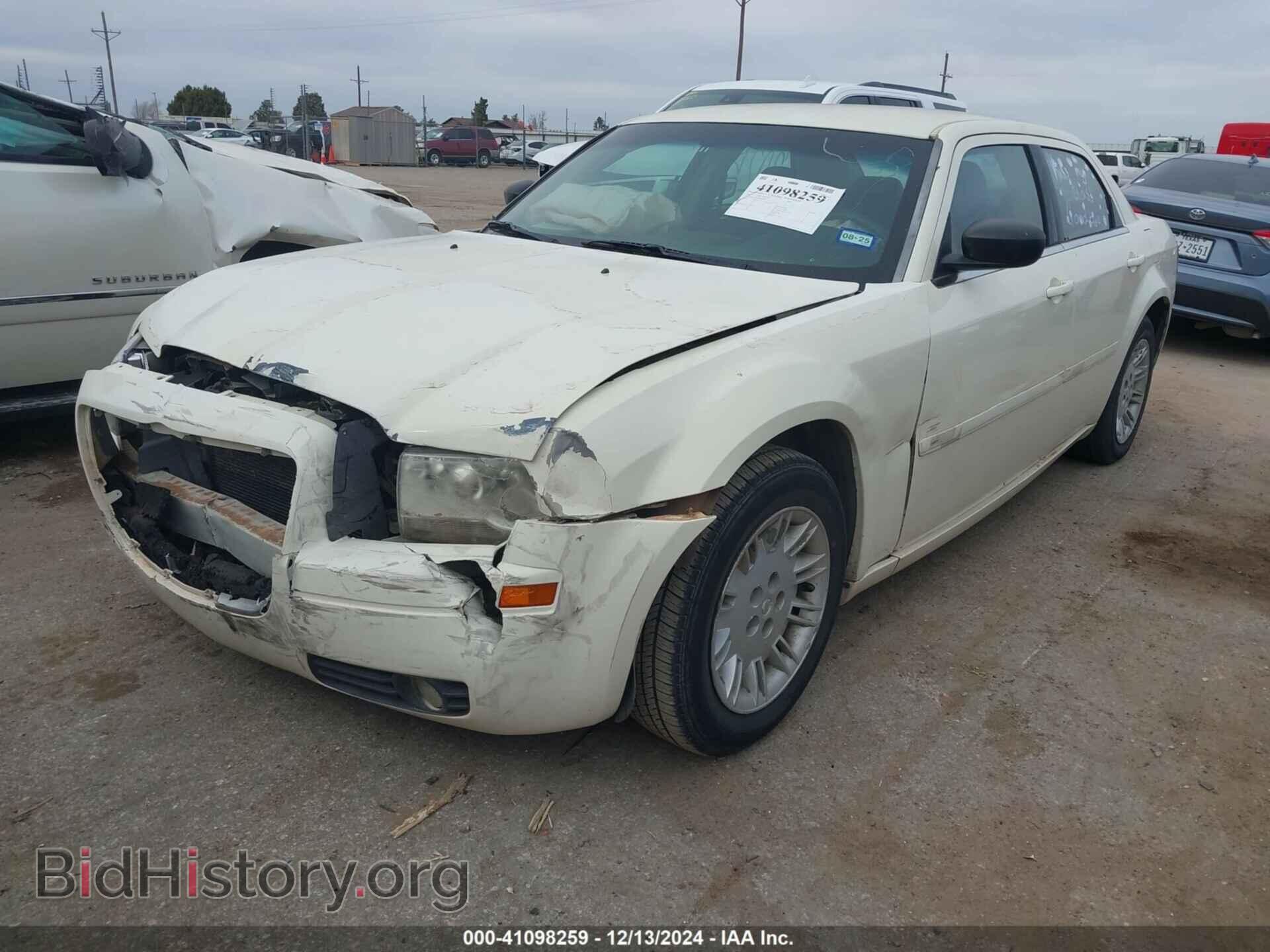 2005 CHRYSLER 300 - VIN: 2C3JA43R05H604285 - Фото 2