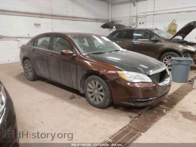 2013 Chrysler 200 Touring, maroon — VIN 1C3CCBBB8DN538604, IAAI