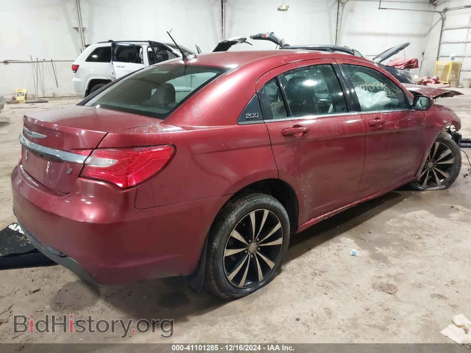 2013 CHRYSLER 200 - VIN: 1C3CCBBB2DN597700 - Фото 4
