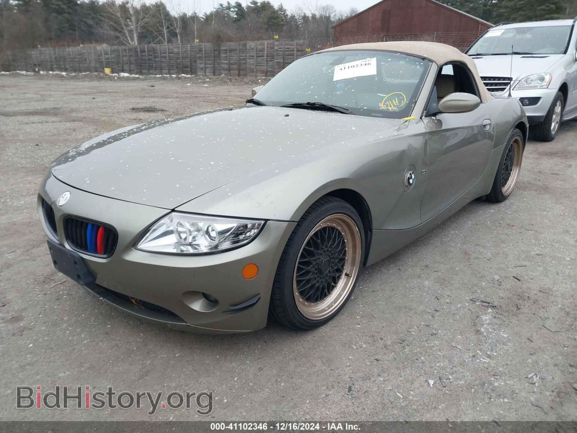 2005 BMW Z4 - VIN: 4USBT33585LS56721 - Фото 2