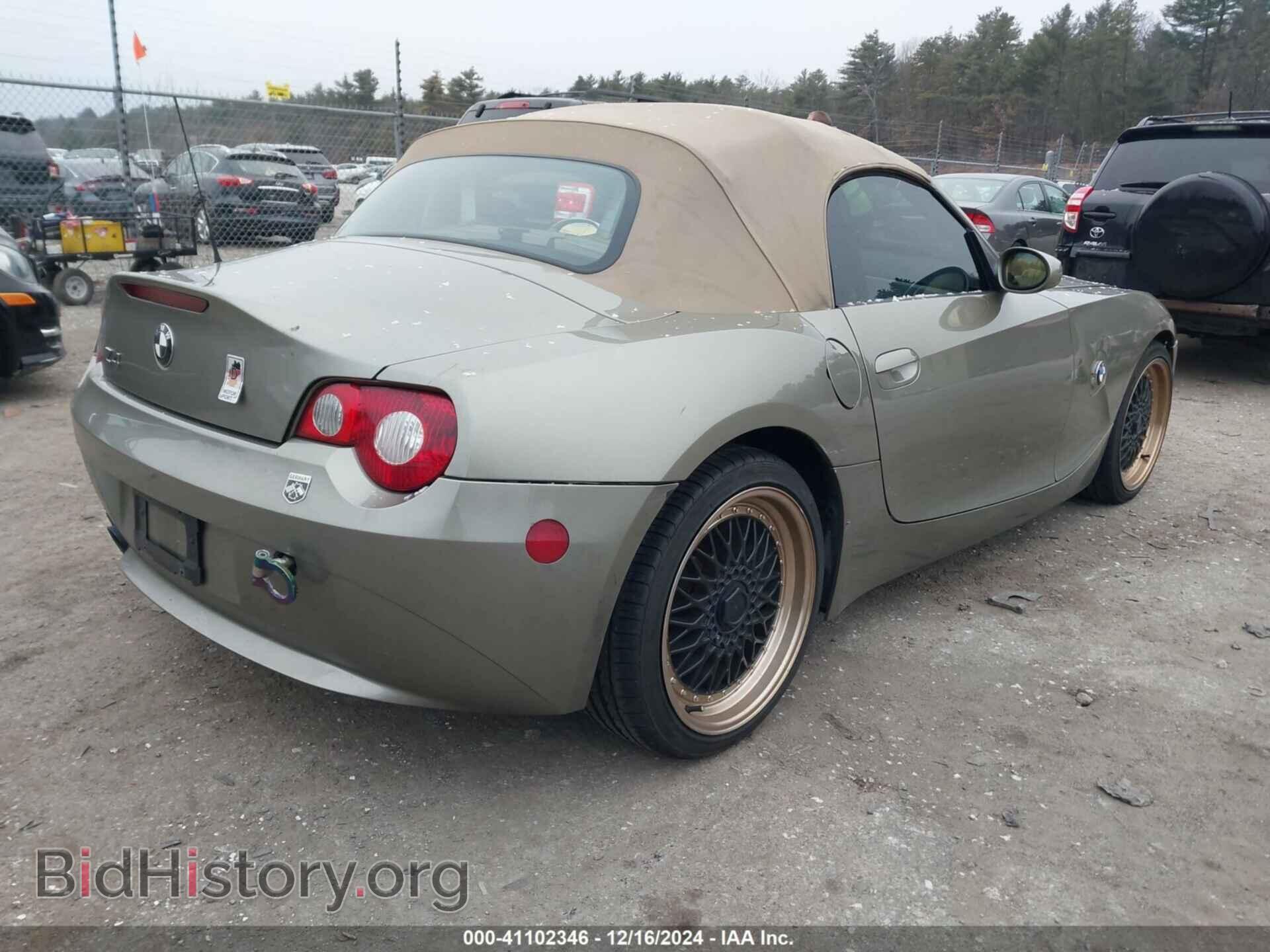 2005 BMW Z4 - VIN: 4USBT33585LS56721 - Фото 4