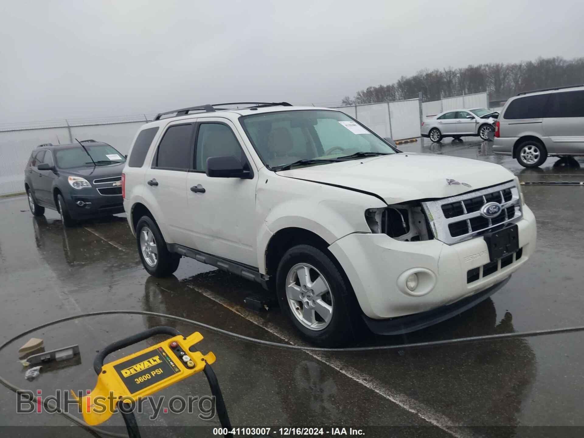 Photo 1FMCU0D71BKA13481 - FORD ESCAPE 2011