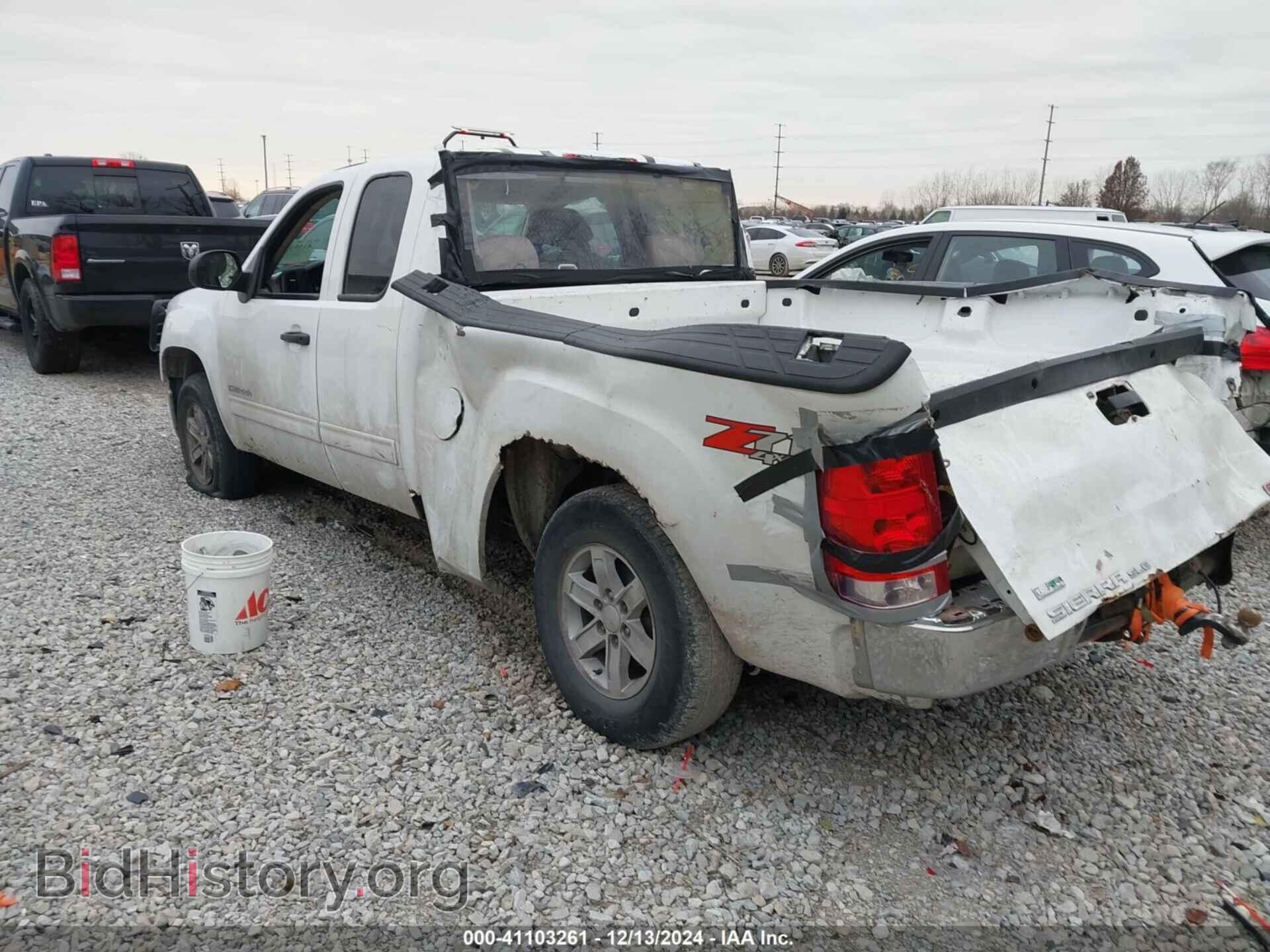 2011 GMC SIERRA 1500 - VIN: 1GTR2VE30BZ170228 - Фото 3