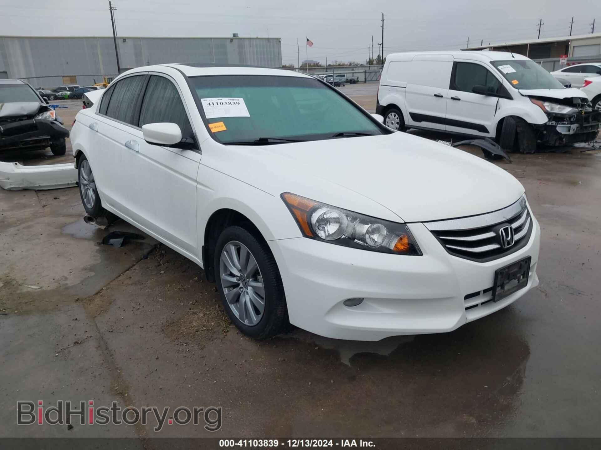 Photo 1HGCP3F85CA032207 - HONDA ACCORD 2012