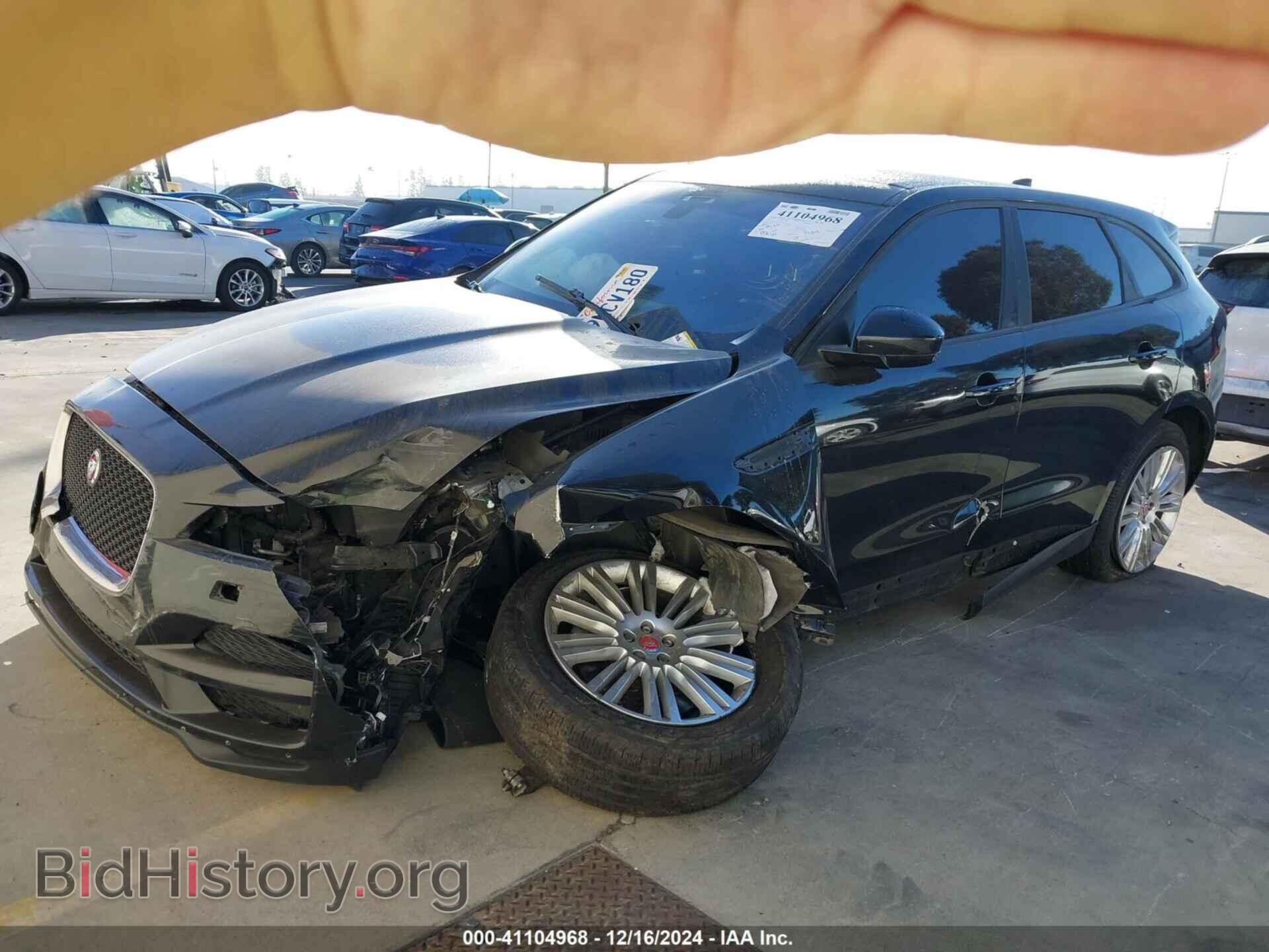 2017 JAGUAR F-PACE - VIN: SADCJ2BVXHA066225 - Фото 2
