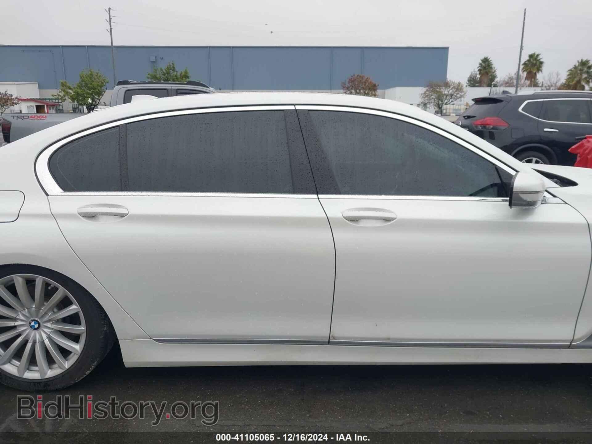 2017 BMW 740I - VIN: WBA7E2C32HG740733 - Фото 13