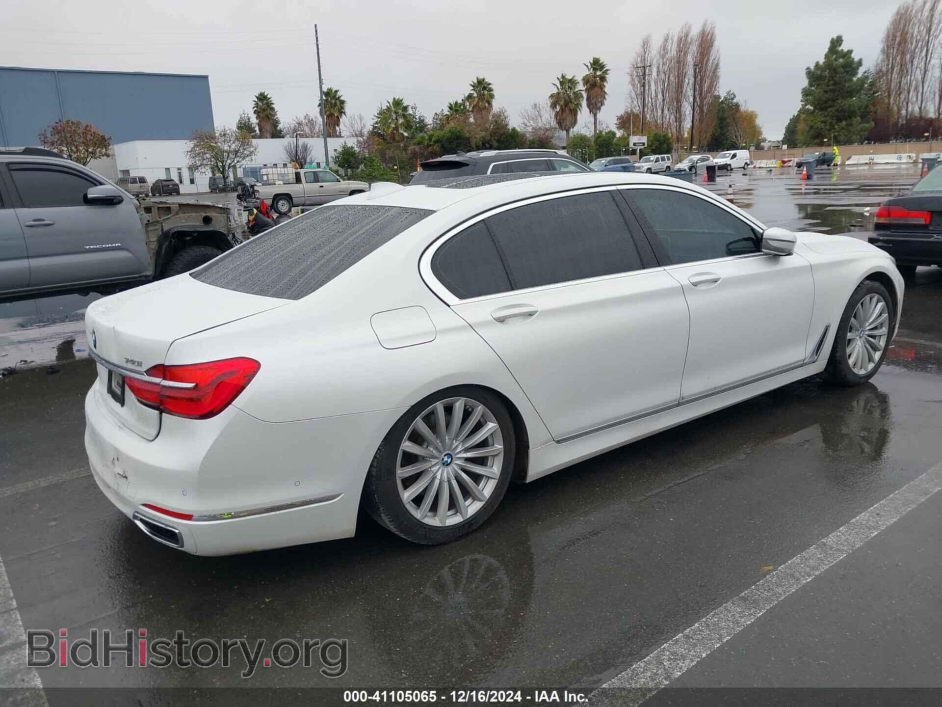 2017 BMW 740I - VIN: WBA7E2C32HG740733 - Фото 4