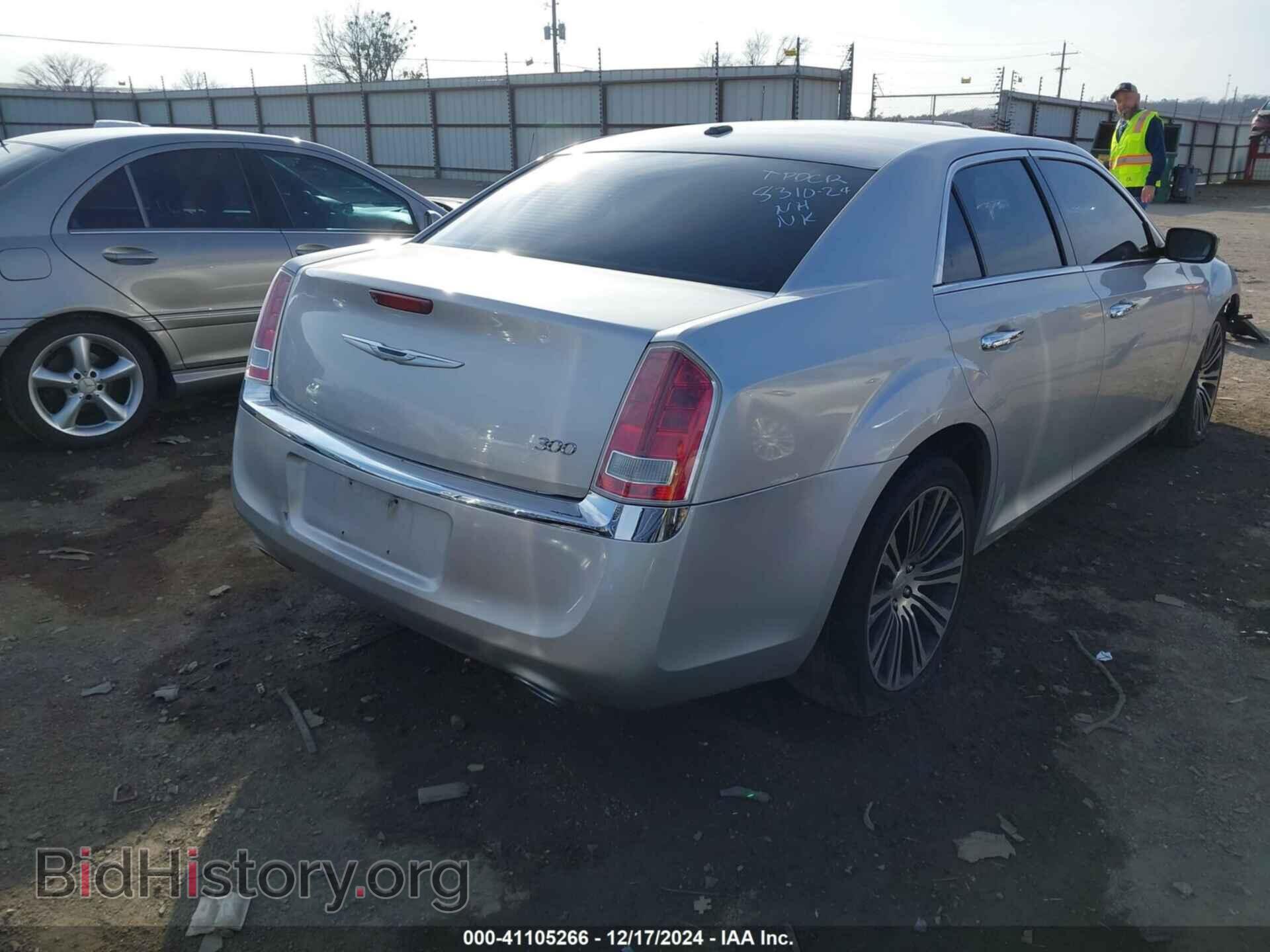 2012 CHRYSLER 300 - VIN: 2C3CCACG5CH216806 - Фото 4
