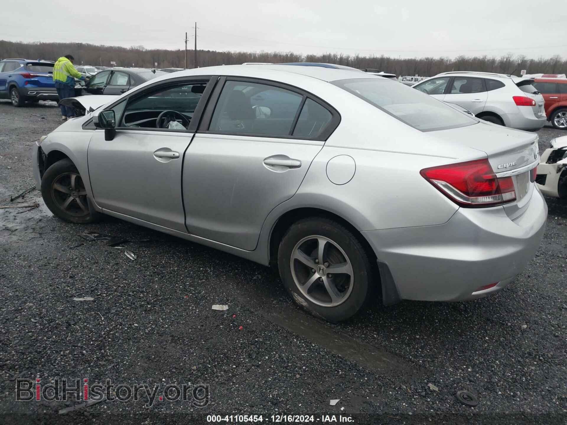 2015 HONDA CIVIC - VIN: 19XFB2F7XFE235509 - Фото 3