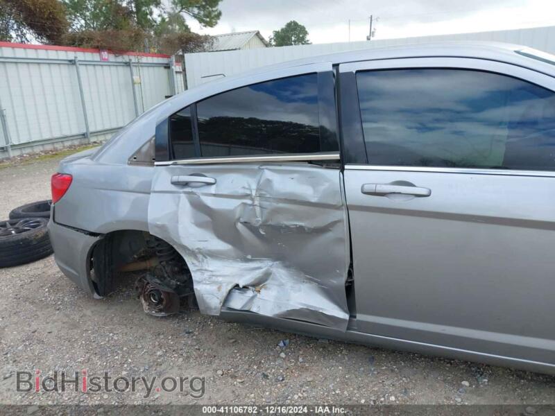 2013 Chrysler 200 (VIN 1C3CCBBB2DN651416) — photo 6 of 17