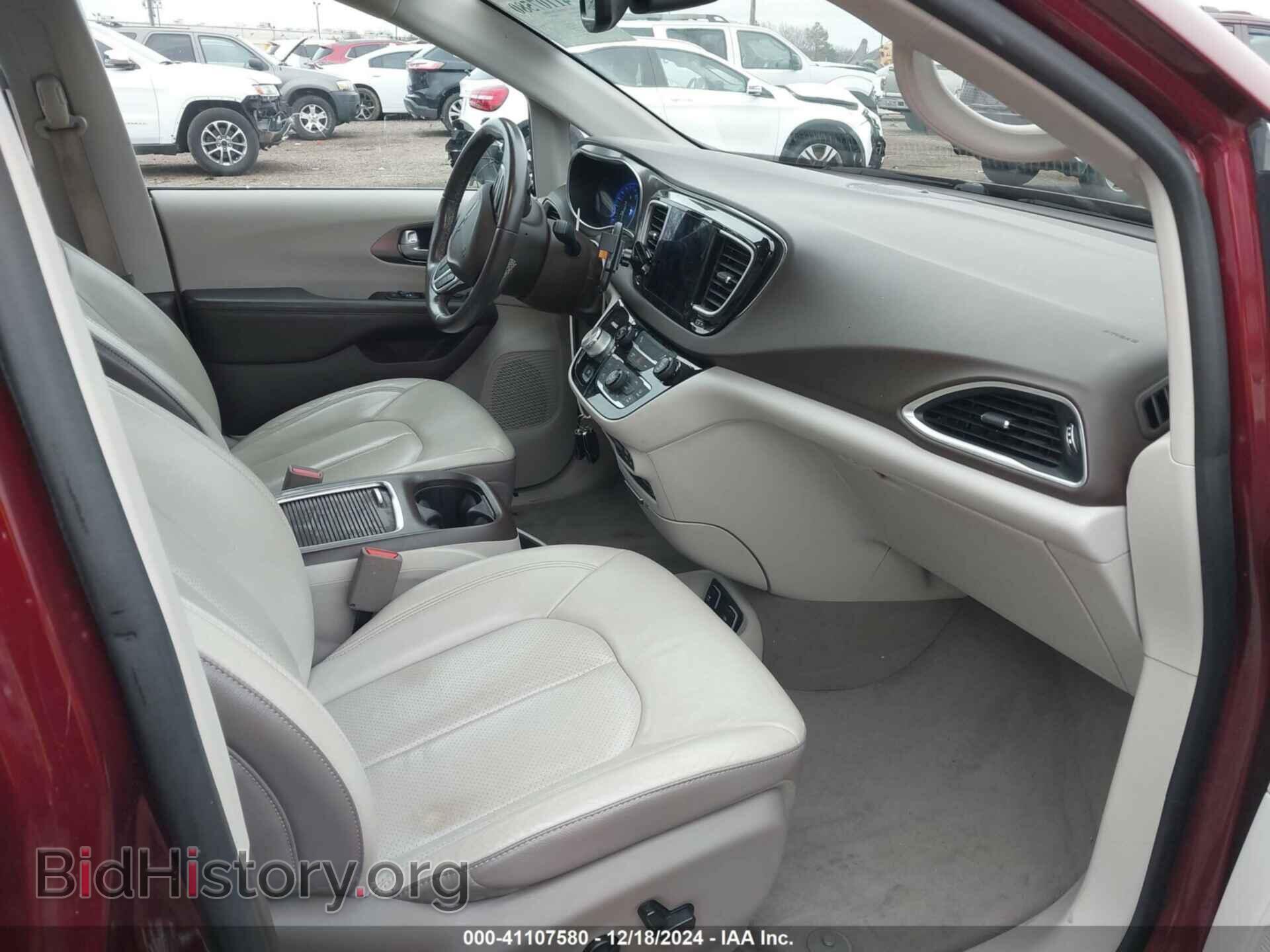 2017 CHRYSLER PACIFICA - VIN: 2C4RC1EG2HR644014 - Photo 5