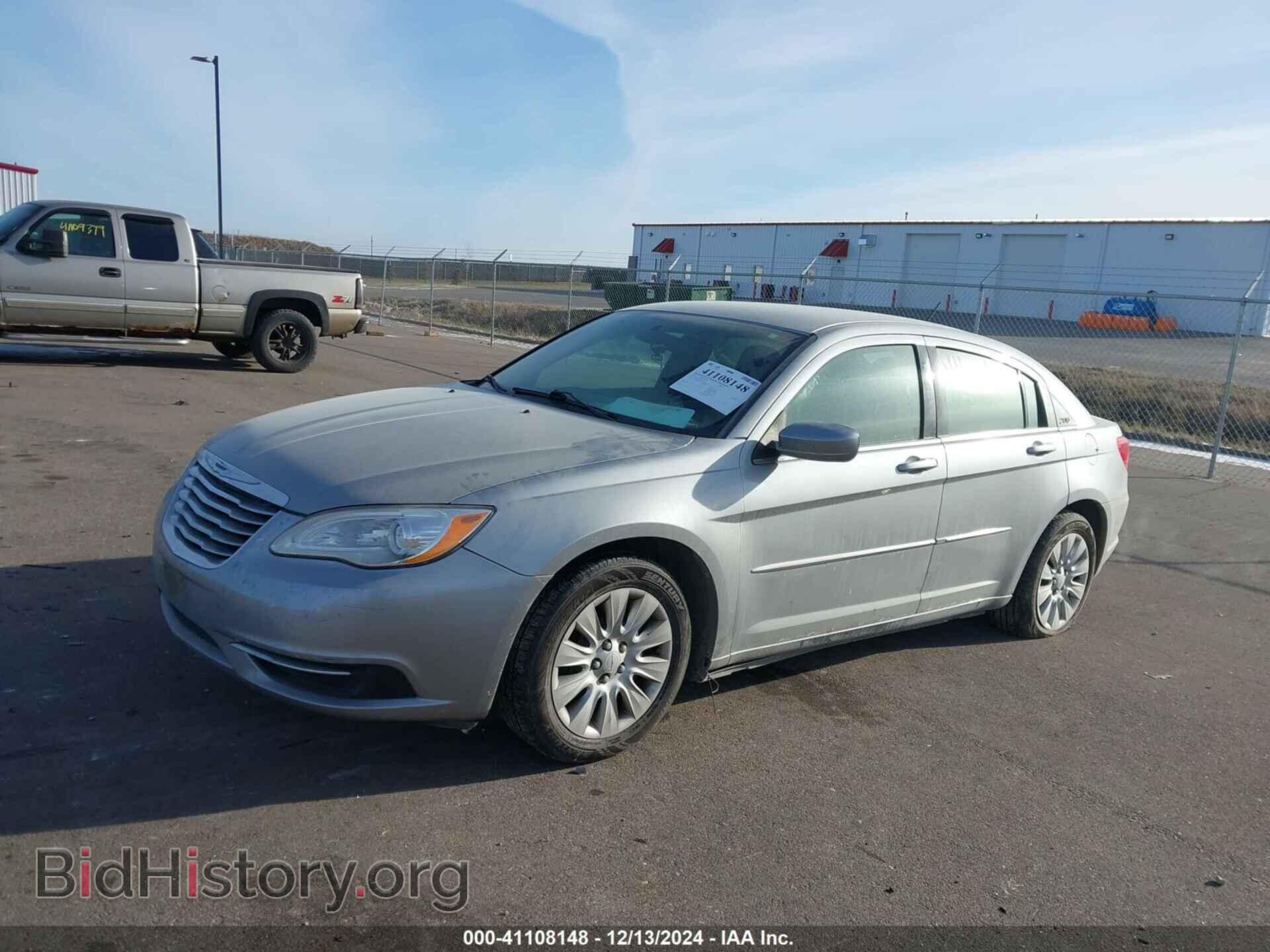 2014 CHRYSLER 200 - VIN: 1C3CCBAB6EN237977 - Фото 2