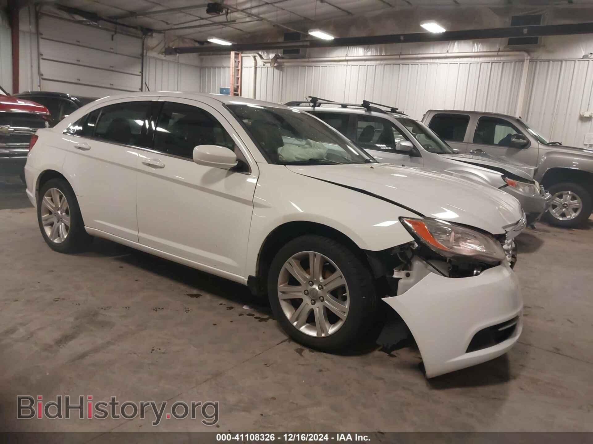 Фотография 1C3CCBBB2DN571016 - CHRYSLER 200 2013