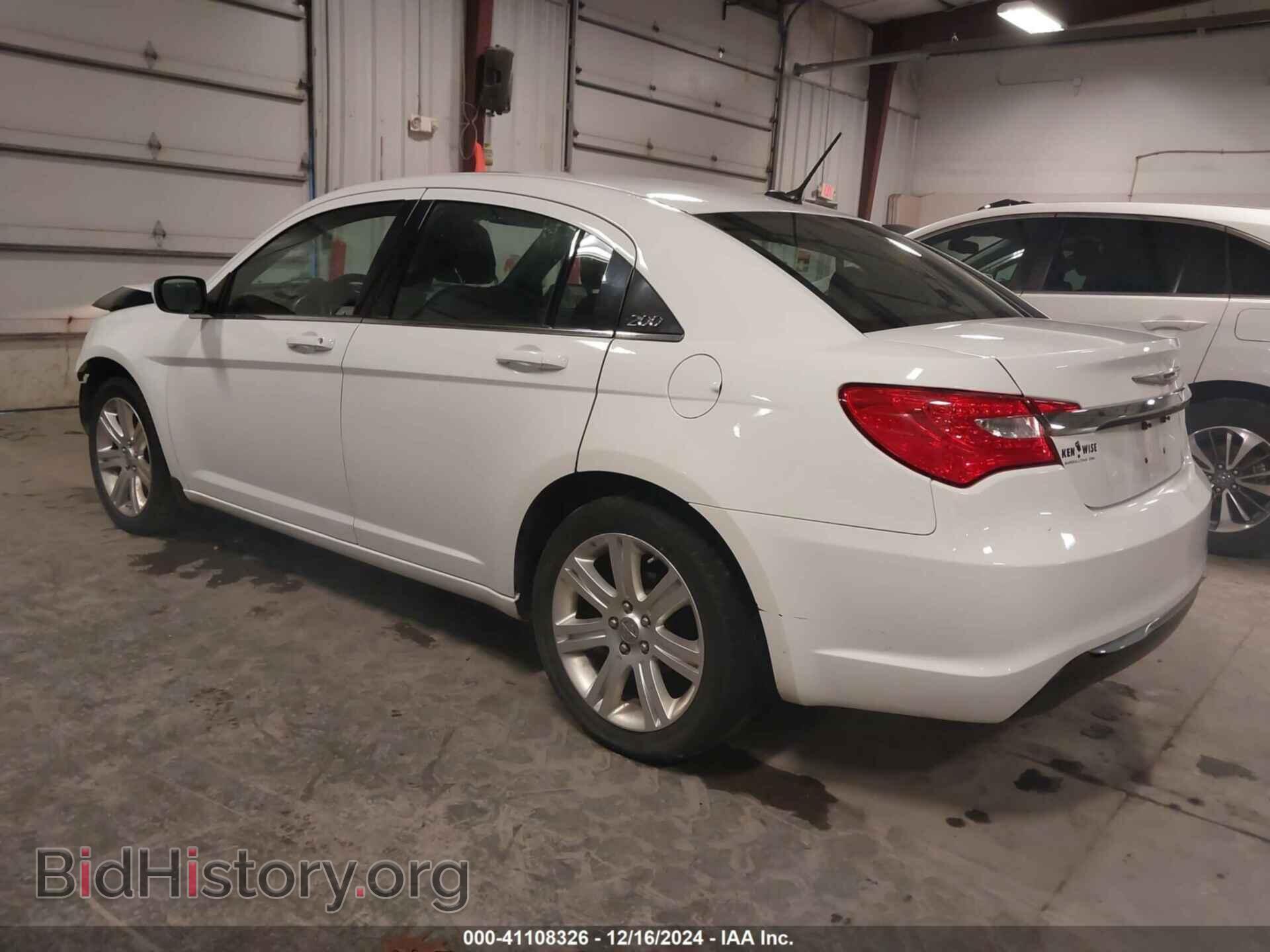 2013 CHRYSLER 200 - VIN: 1C3CCBBB2DN571016 - Фото 3
