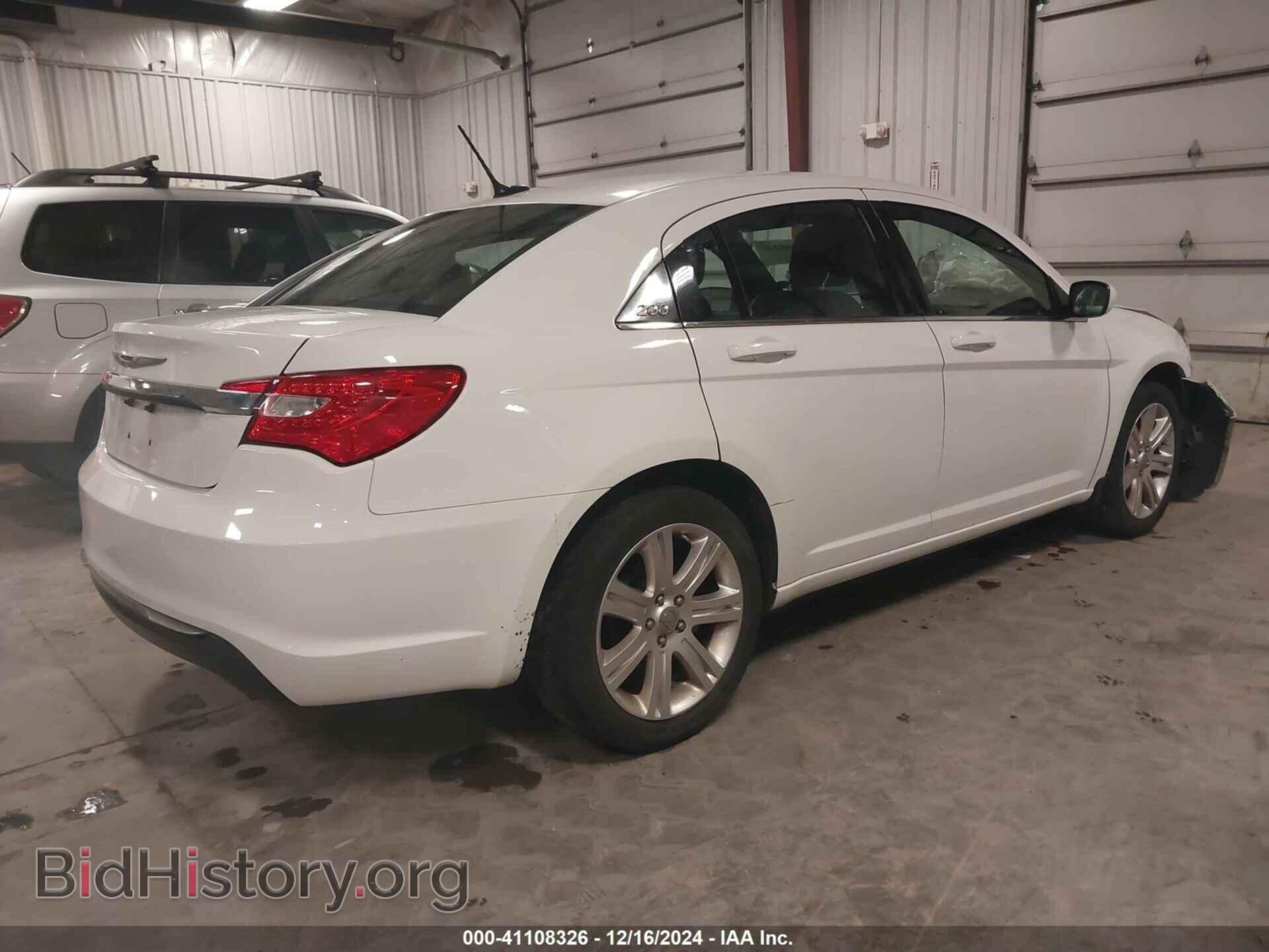 2013 CHRYSLER 200 - VIN: 1C3CCBBB2DN571016 - Фото 4