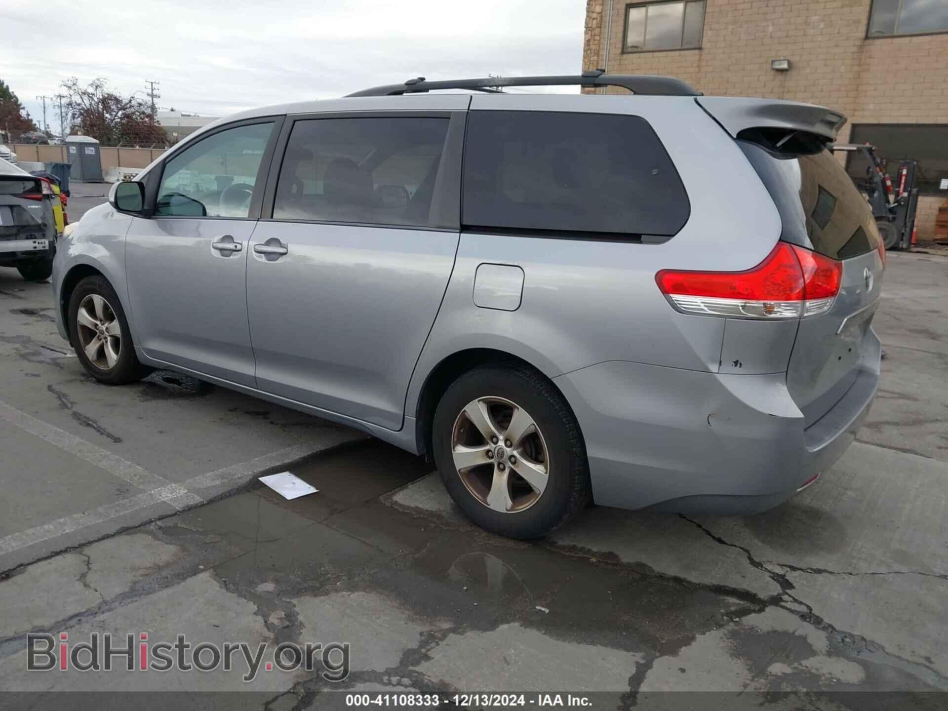 2013 TOYOTA SIENNA - VIN: 5TDKK3DC8DS400528 - Фото 3