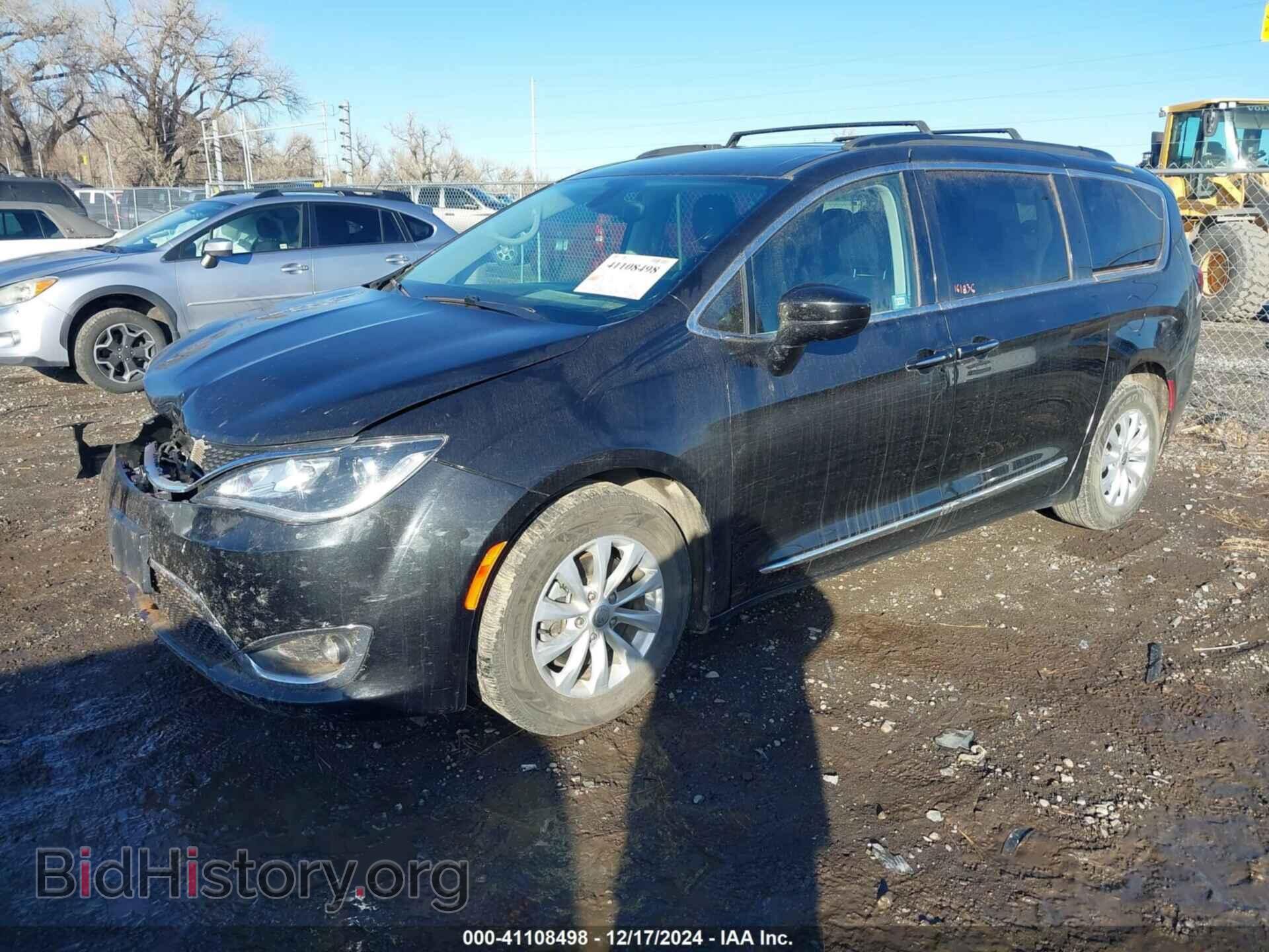 2017 CHRYSLER PACIFICA - VIN: 2C4RC1BG3HR569232 - Фото 2