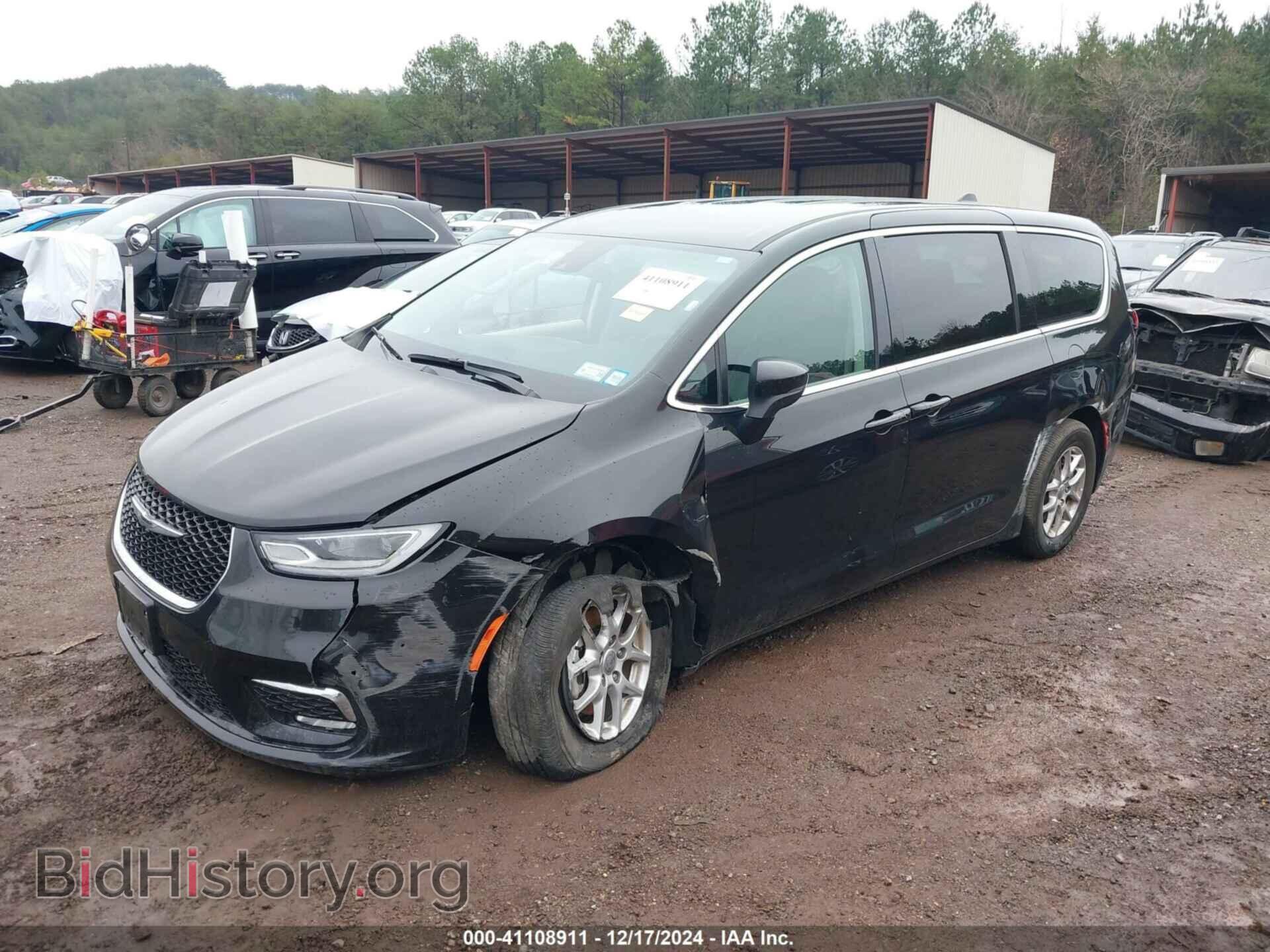 2023 CHRYSLER PACIFICA - VIN: 2C4RC1BG8PR586798 - Фото 2