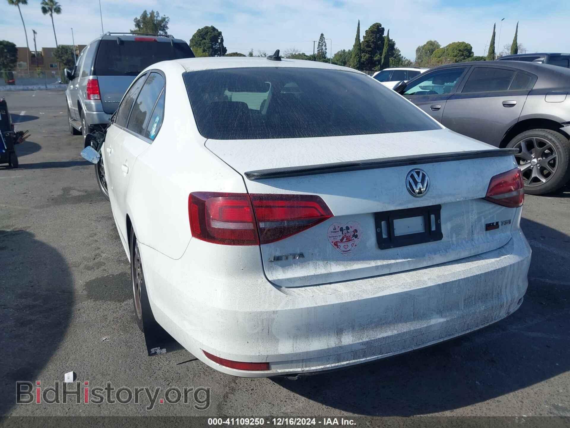 2017 VOLKSWAGEN JETTA - VIN: 3VWDB7AJ1HM398143 - Фото 3