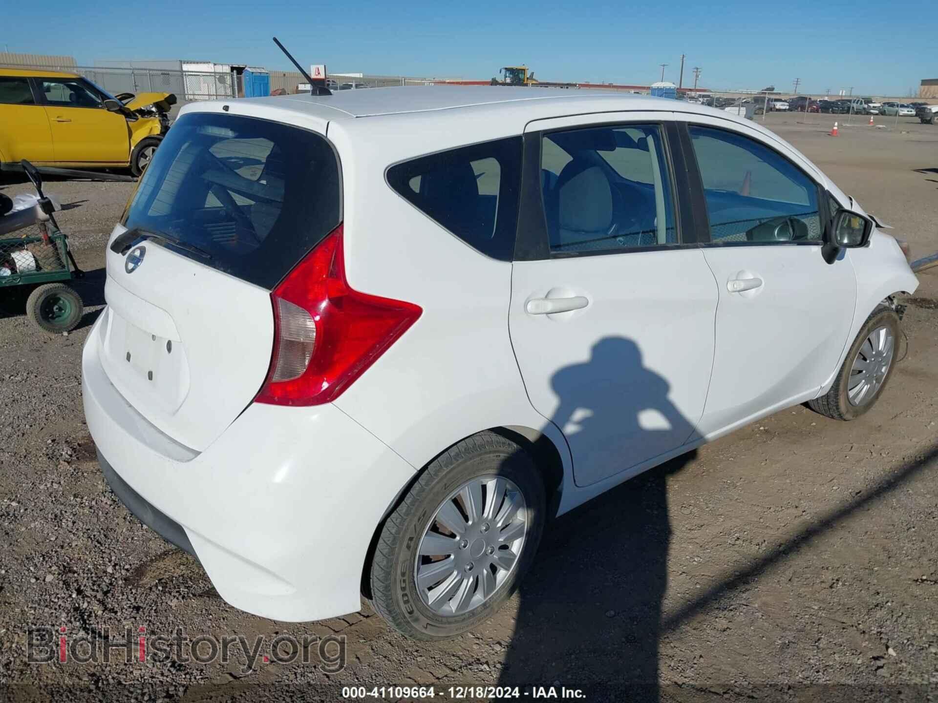 2018 NISSAN VERSA NOTE - VIN: 3N1CE2CP6JL365664 - Фото 4