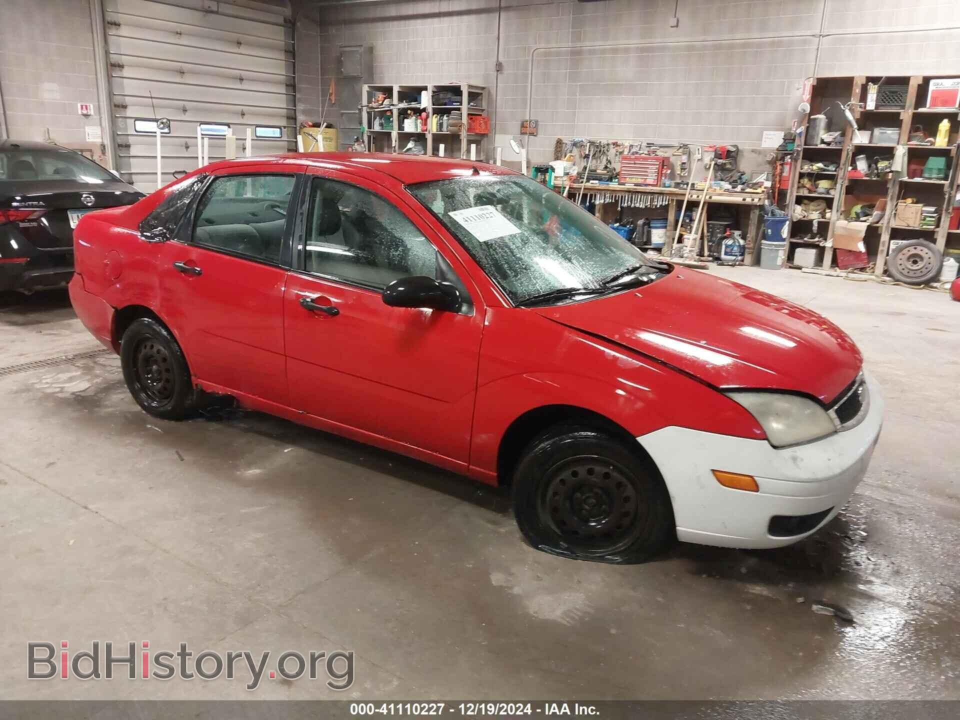 Photo 1FAFP34NX6W253447 - FORD FOCUS 2006