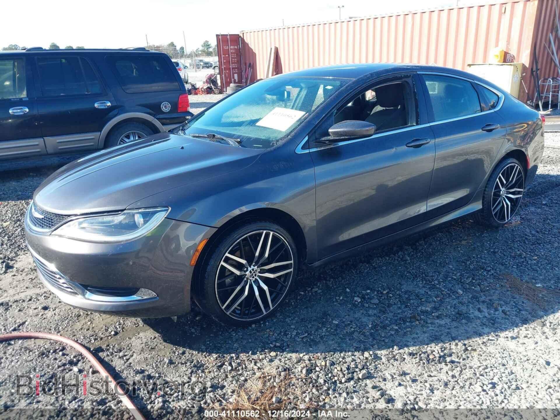 2015 CHRYSLER 200 - VIN: 1C3CCCABXFN654025 - Фото 2