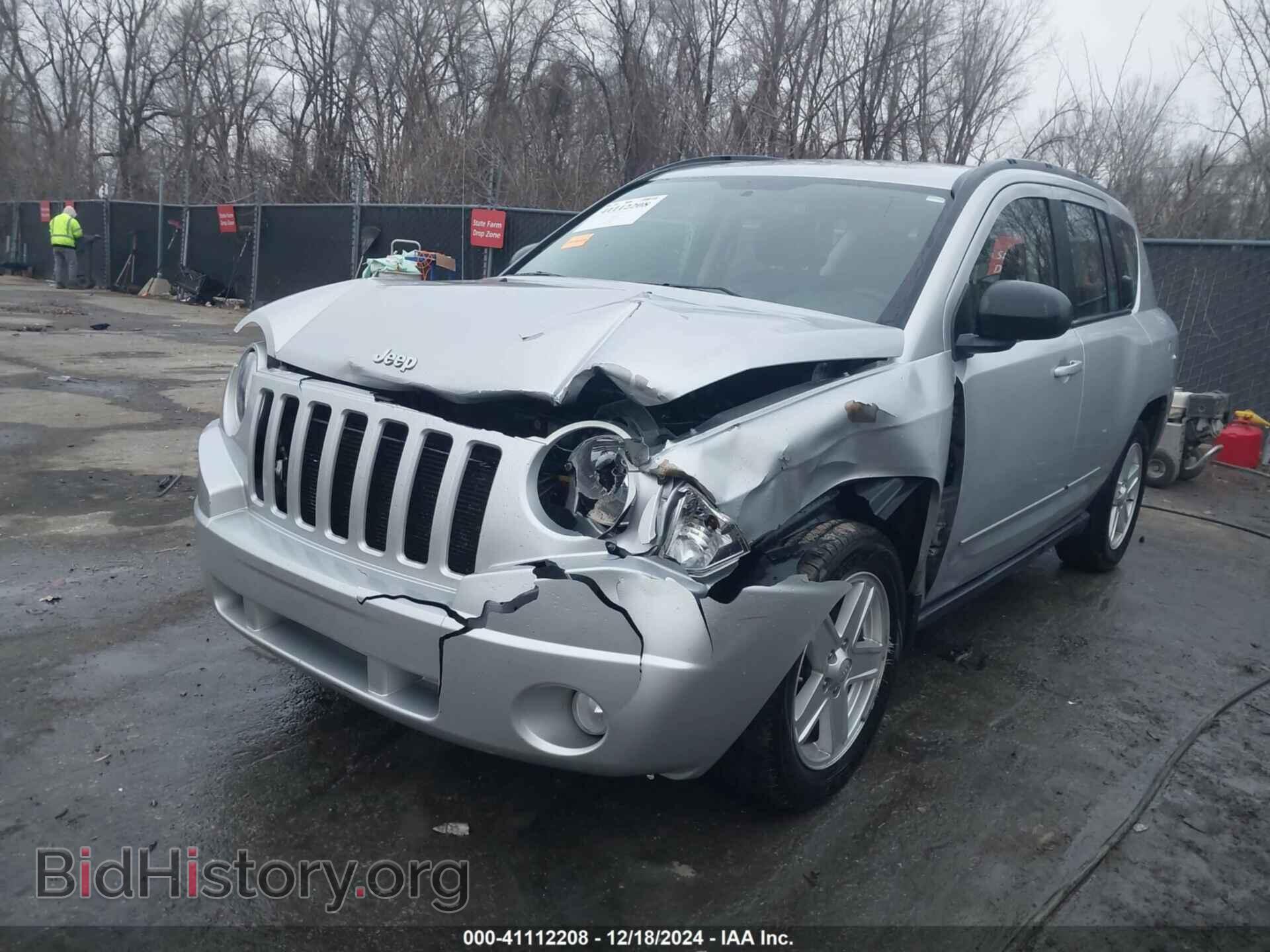 2010 JEEP COMPASS - VIN: 1J4NT4FB5AD553440 - Фото 2
