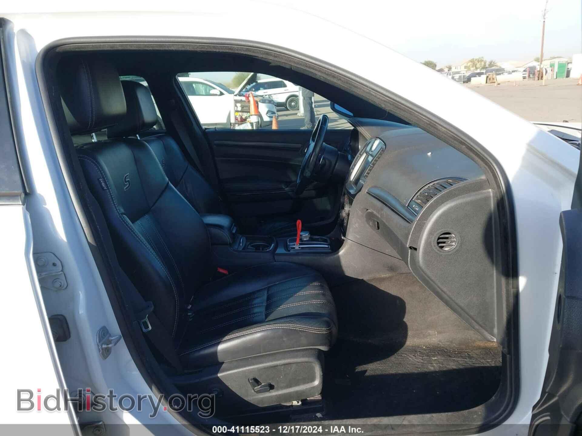 2015 CHRYSLER 300 - VIN: 2C3CCABGXFH845385 - Фото 5