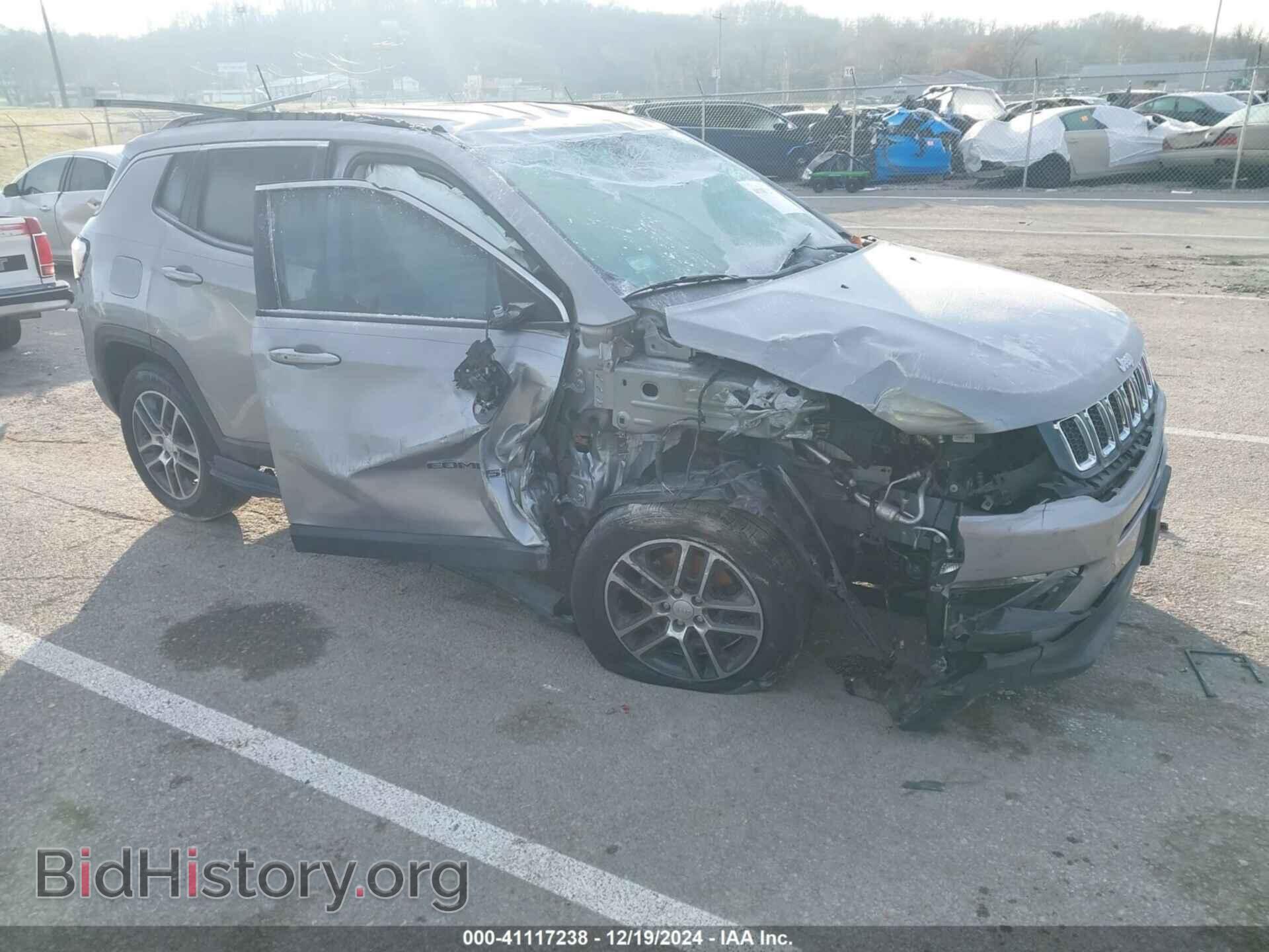 Photo 3C4NJCBB5JT102434 - JEEP COMPASS 2018