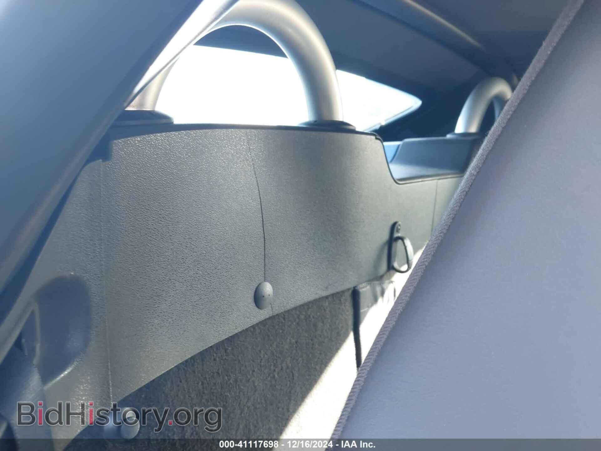 2005 CHRYSLER CROSSFIRE - VIN: 1C3AN65L85X056721 - Фото 8