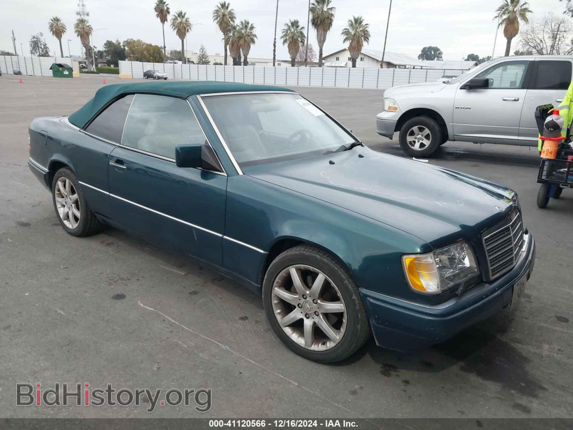 Photo WDBEA66E8RC082210 - MERCEDES-BENZ E 1994