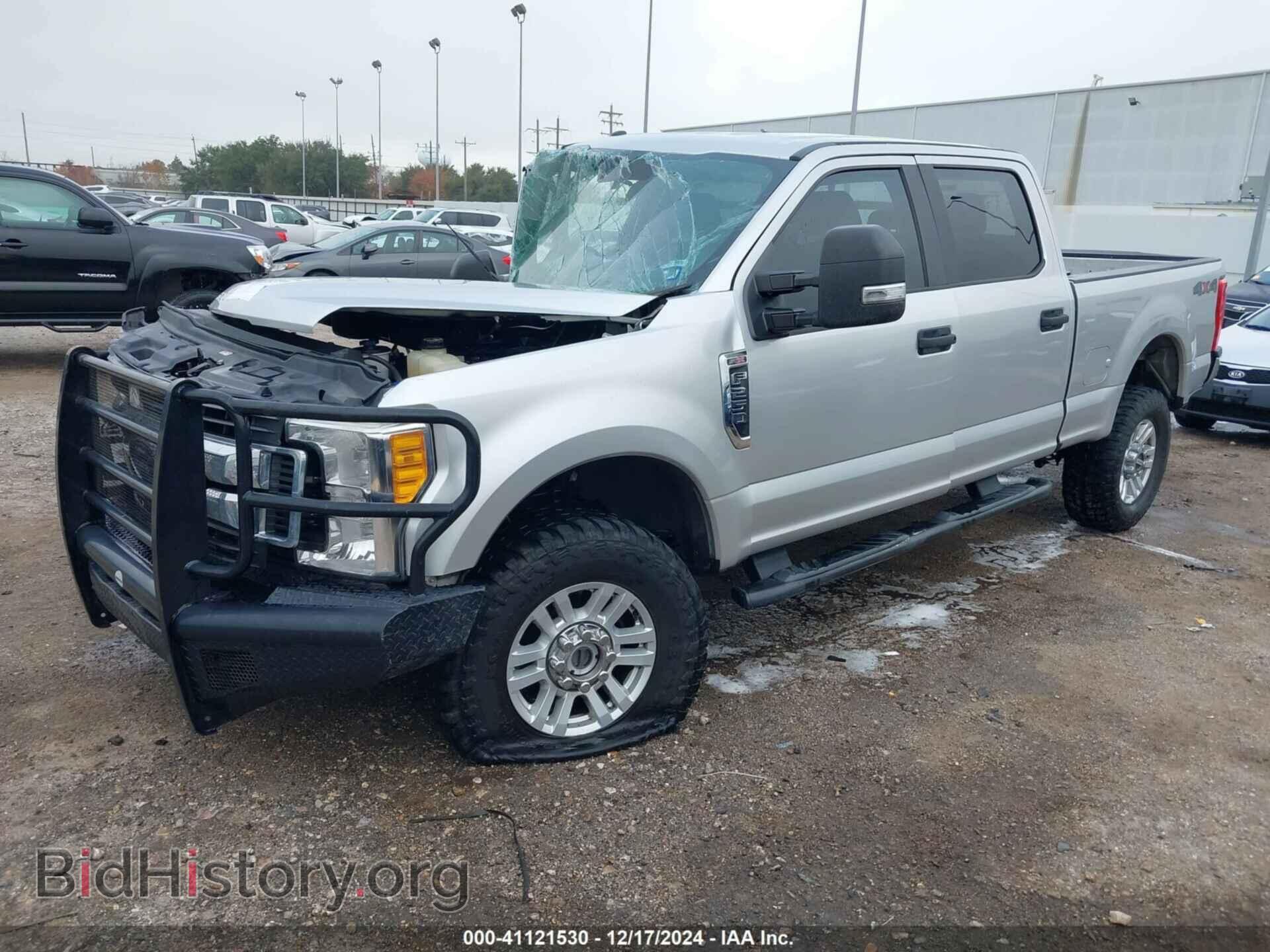 2017 FORD F-250 - VIN: 1FT7W2B68HEB68770 - Фото 2