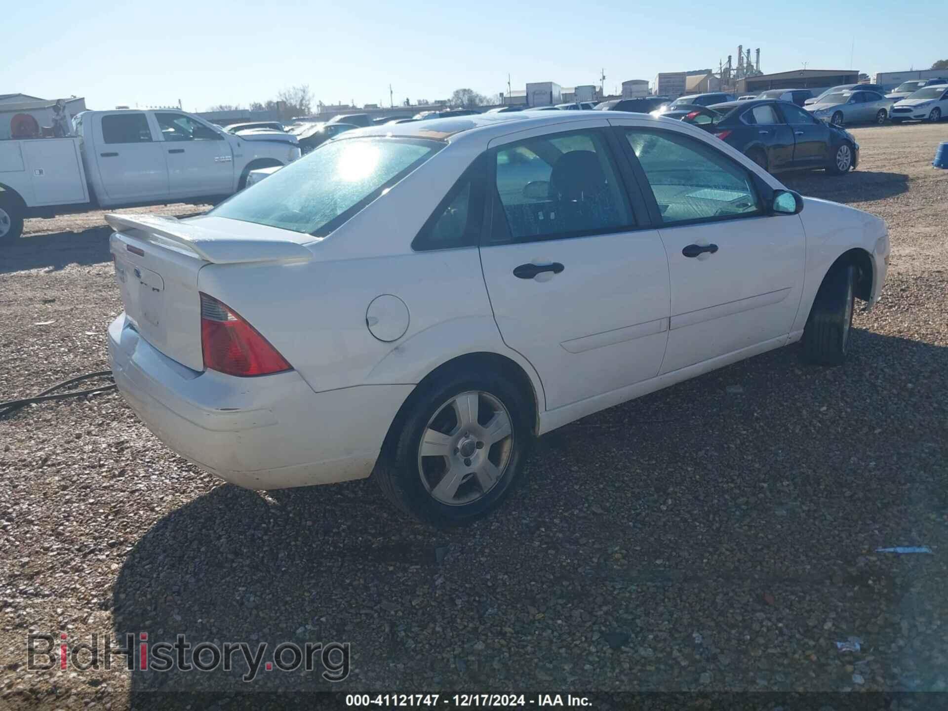 2007 FORD FOCUS - VIN: 1FAFP34N77W202795 - Фото 4