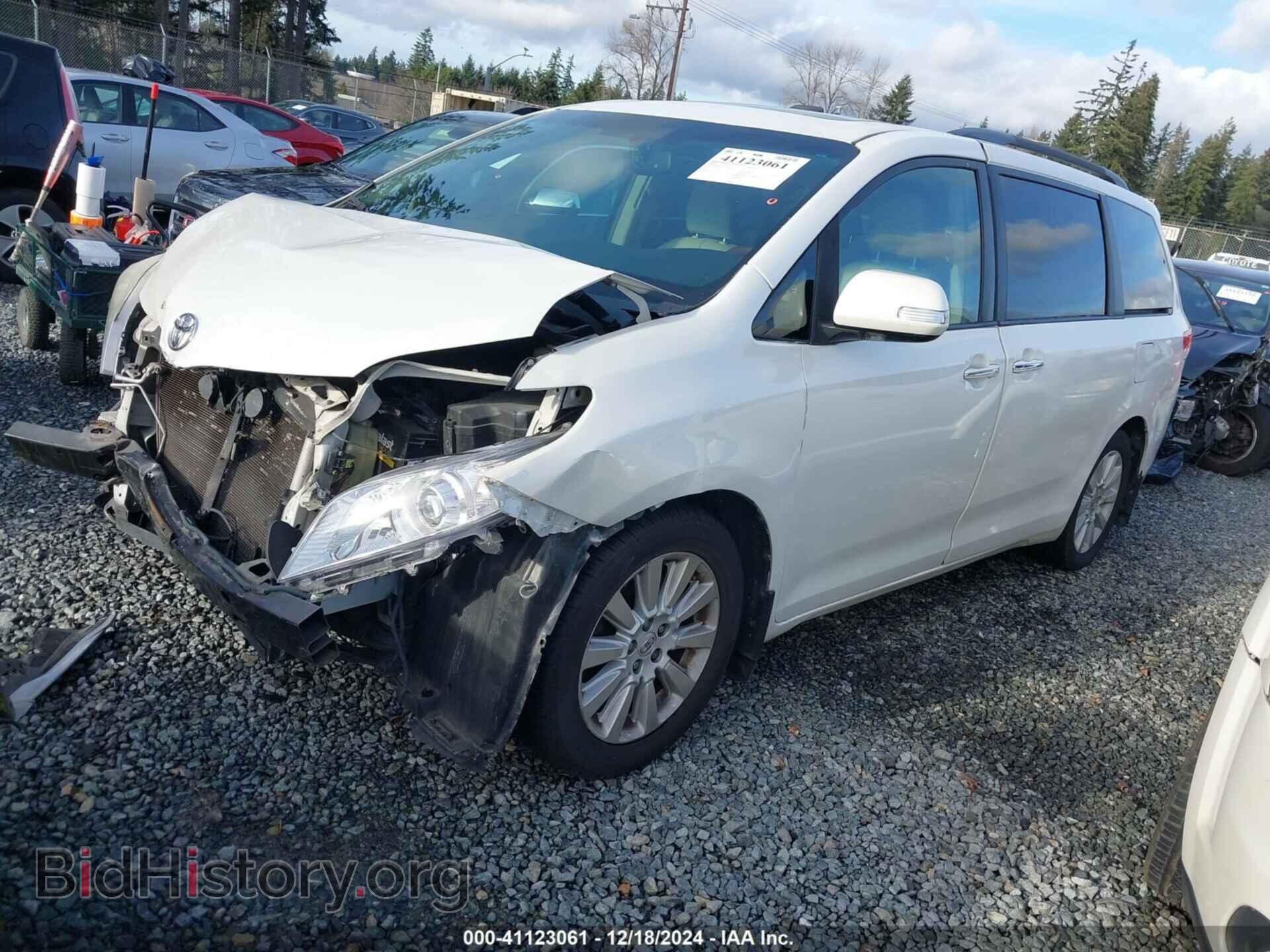 2013 TOYOTA SIENNA - VIN: 5TDYK3DC9DS281110 - Фото 2