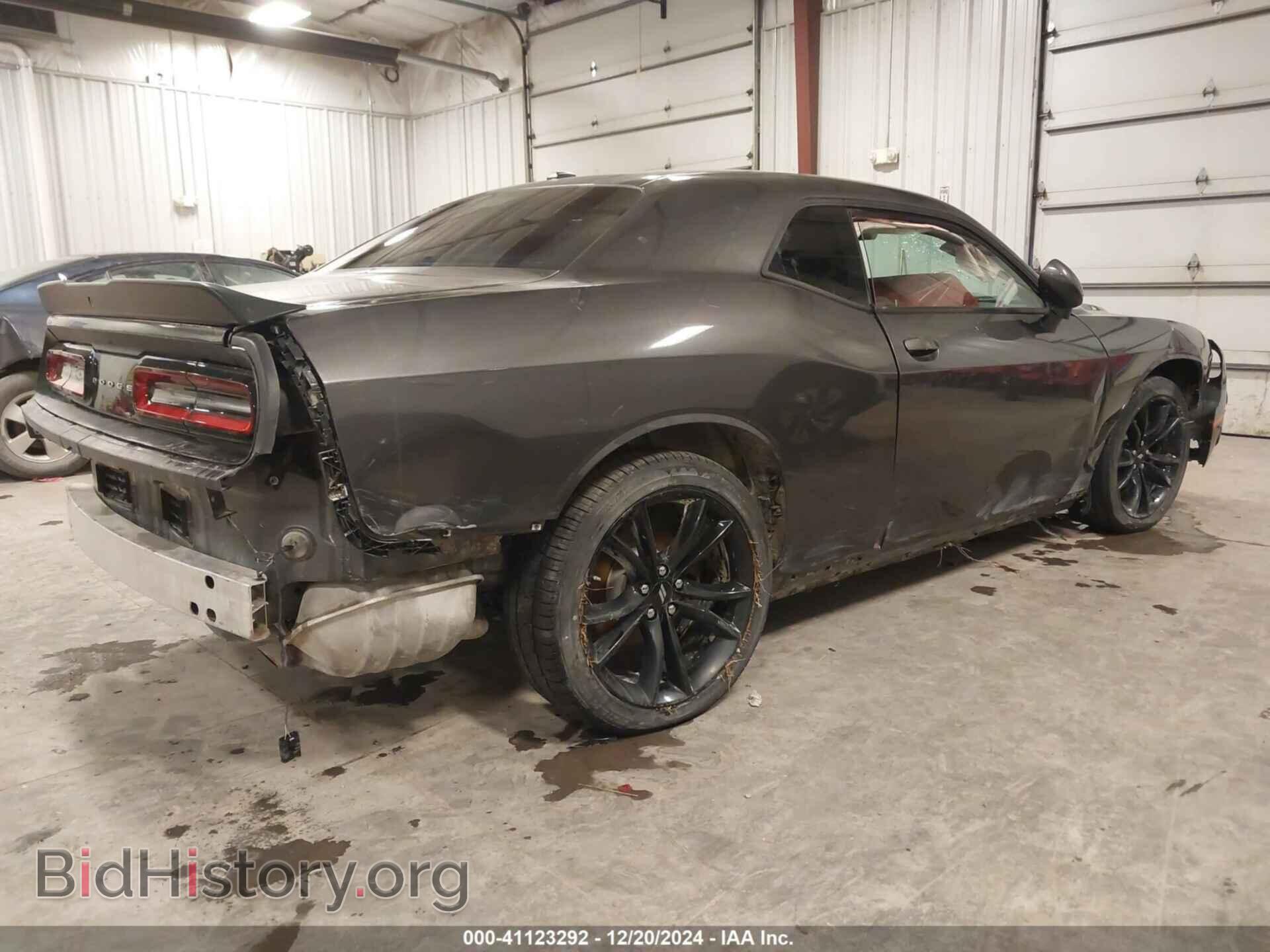 2018 DODGE CHALLENGER - VIN: 2C3CDZAG4JH309943 - Фото 4
