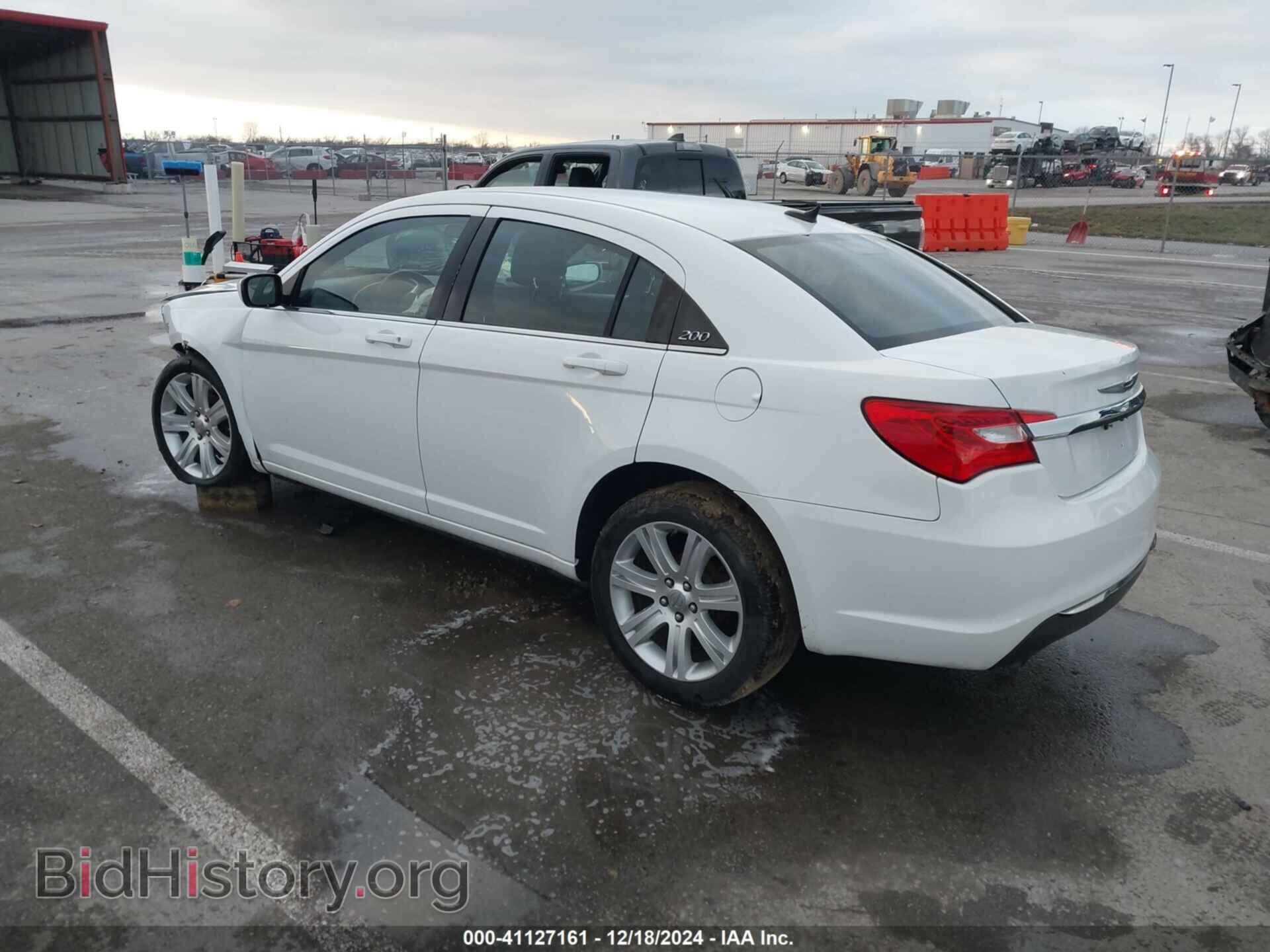 2011 CHRYSLER 200 - VIN: 1C3BC1FG0BN613837 - Фото 3