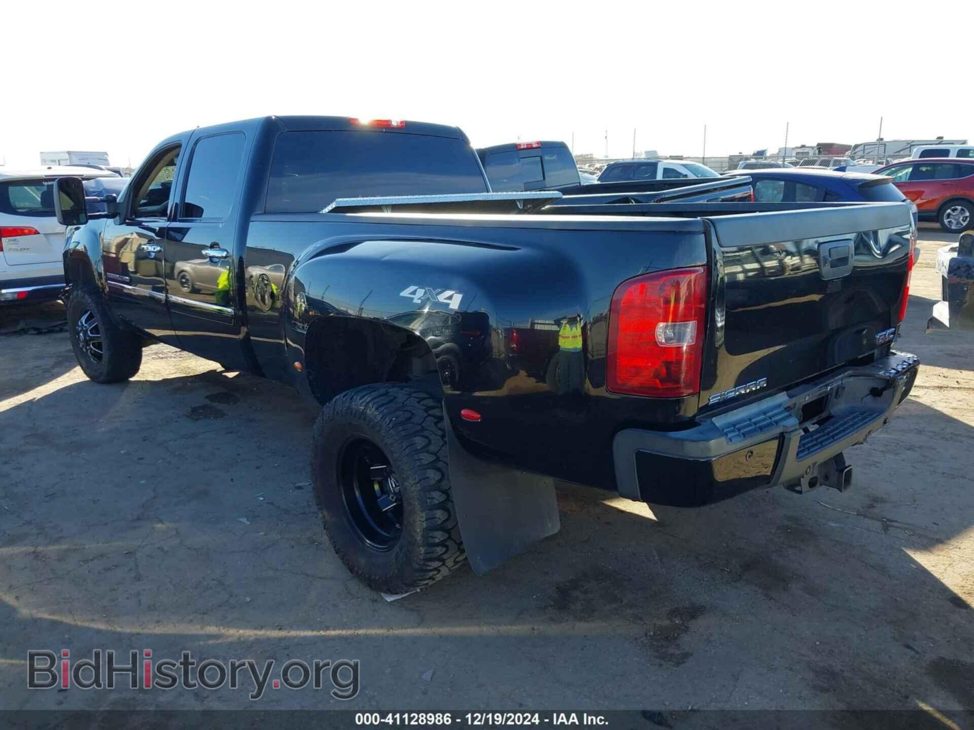 2013 GMC SIERRA - VIN: 1GT426C84DF238095 - Фото 3